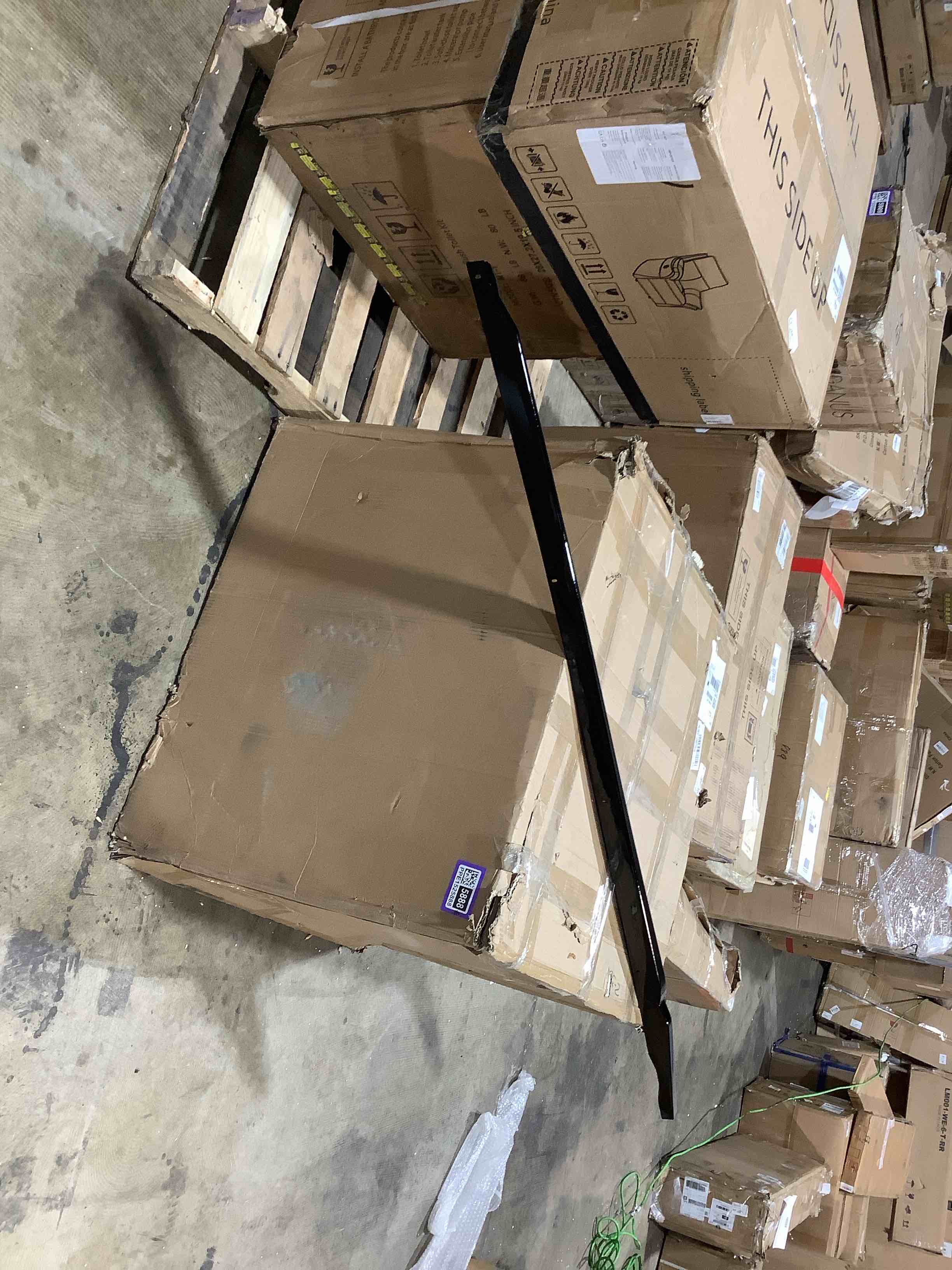 https://s3.amazonaws.com/lotting-images-prod/bidfta/GRA3697150_1750359871214.jpeg