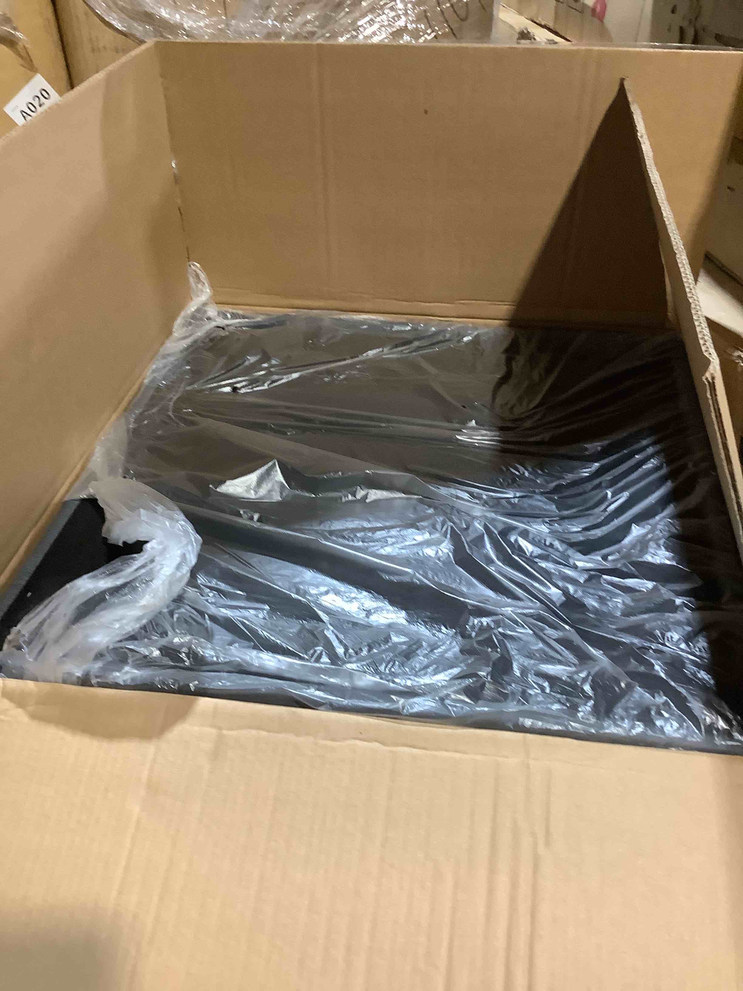 https://s3.amazonaws.com/lotting-images-prod/bidfta/GRA3697191_1750449783262.jpeg