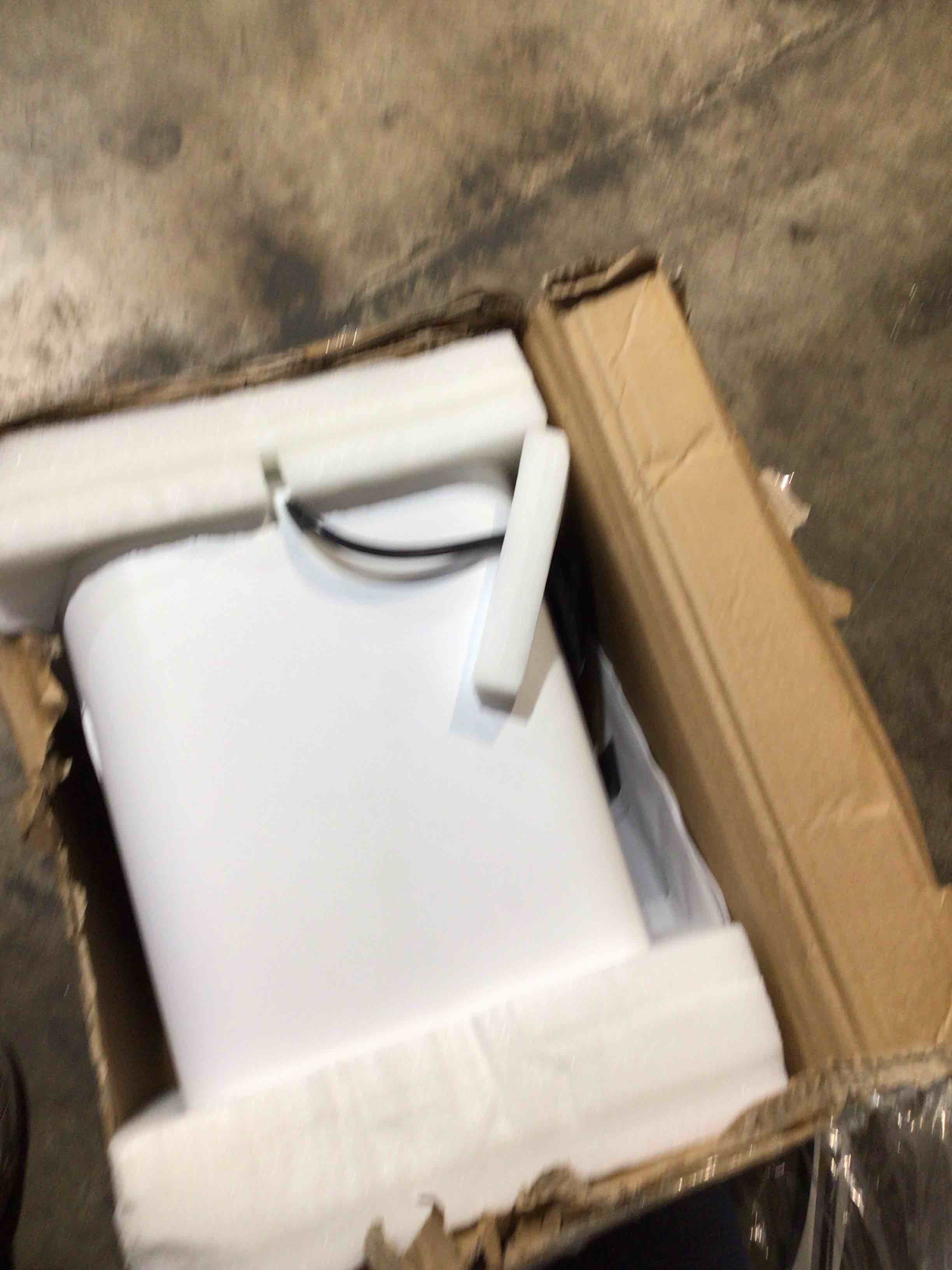 https://s3.amazonaws.com/lotting-images-prod/bidfta/GRA3697265_1750774785168.jpeg