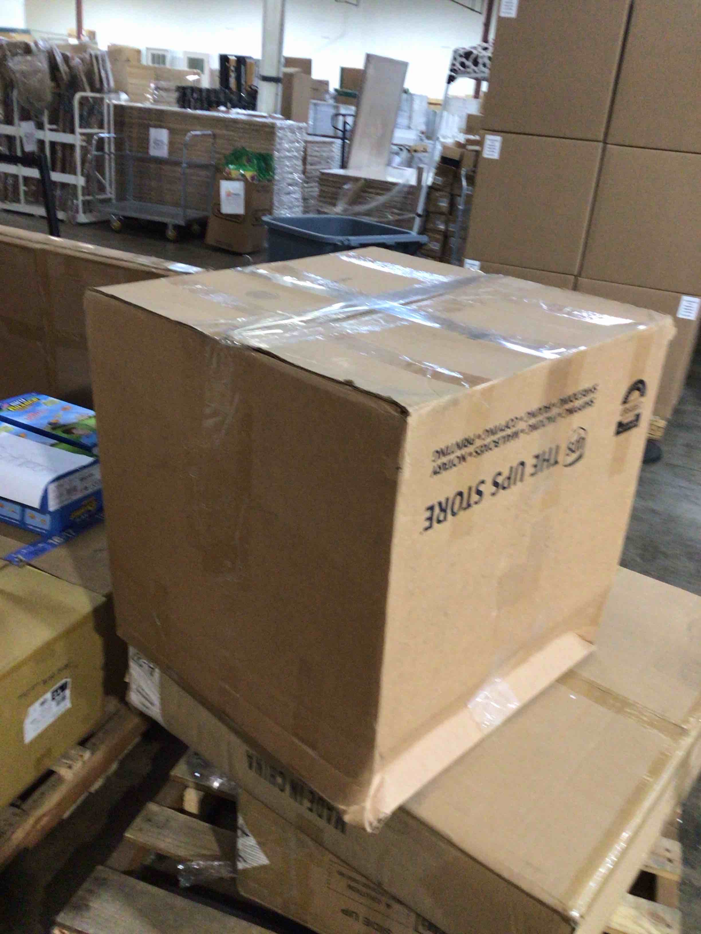 https://s3.amazonaws.com/lotting-images-prod/bidfta/GRA3697274_1750777612031.jpeg