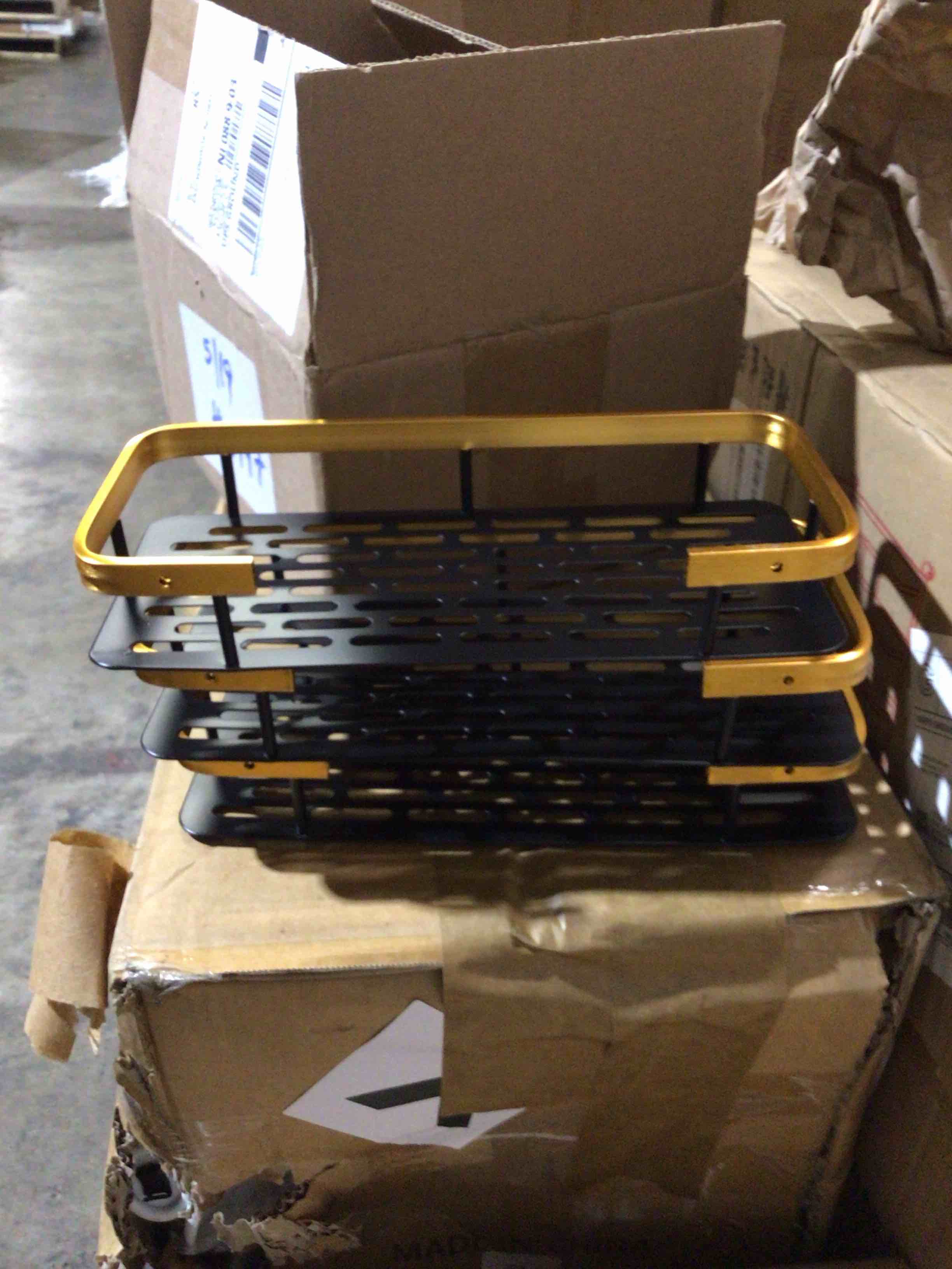 https://s3.amazonaws.com/lotting-images-prod/bidfta/GRA3697957_1753715801336.jpeg