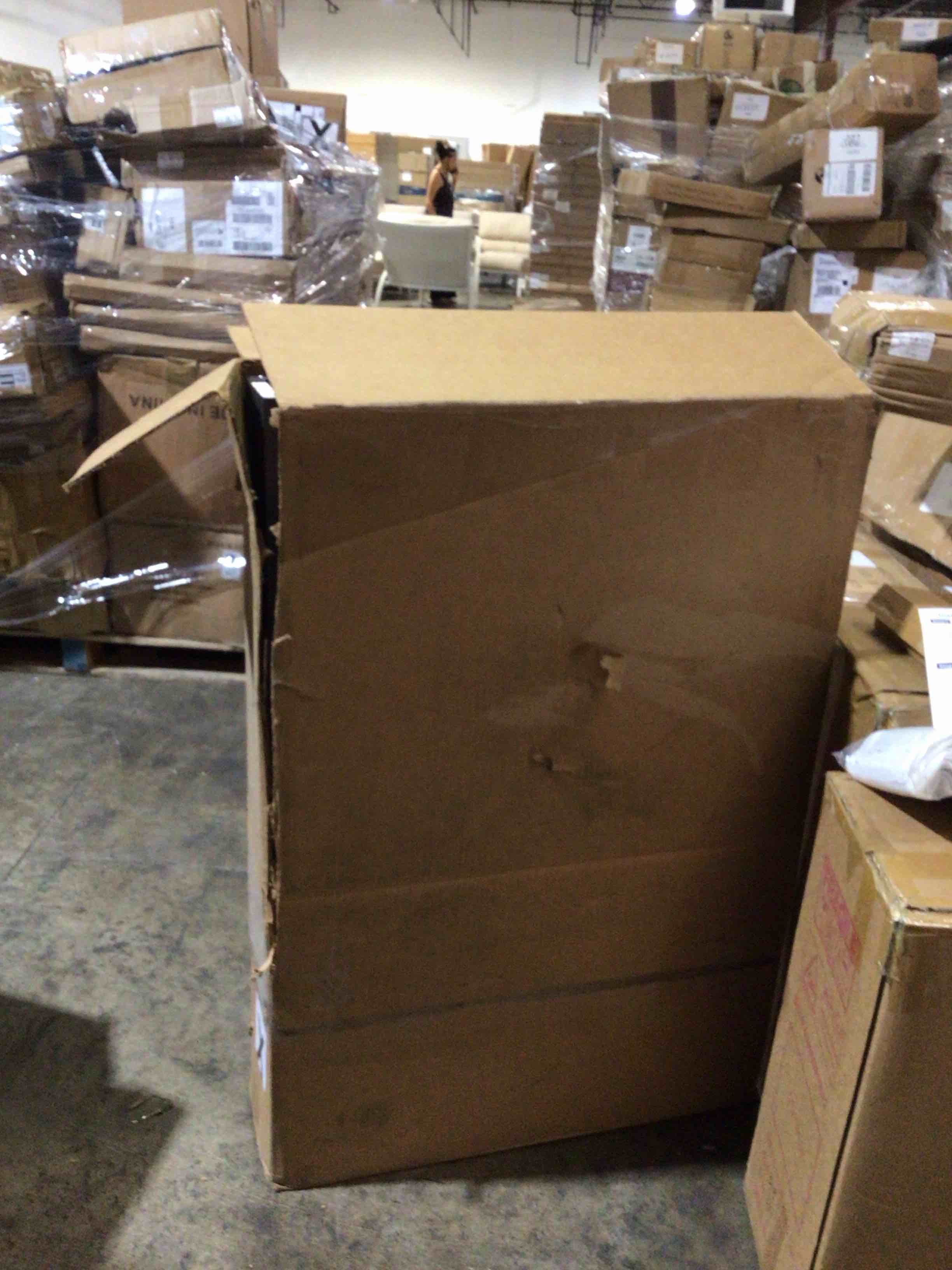 https://s3.amazonaws.com/lotting-images-prod/bidfta/GRA3698036_1753803933612.jpeg