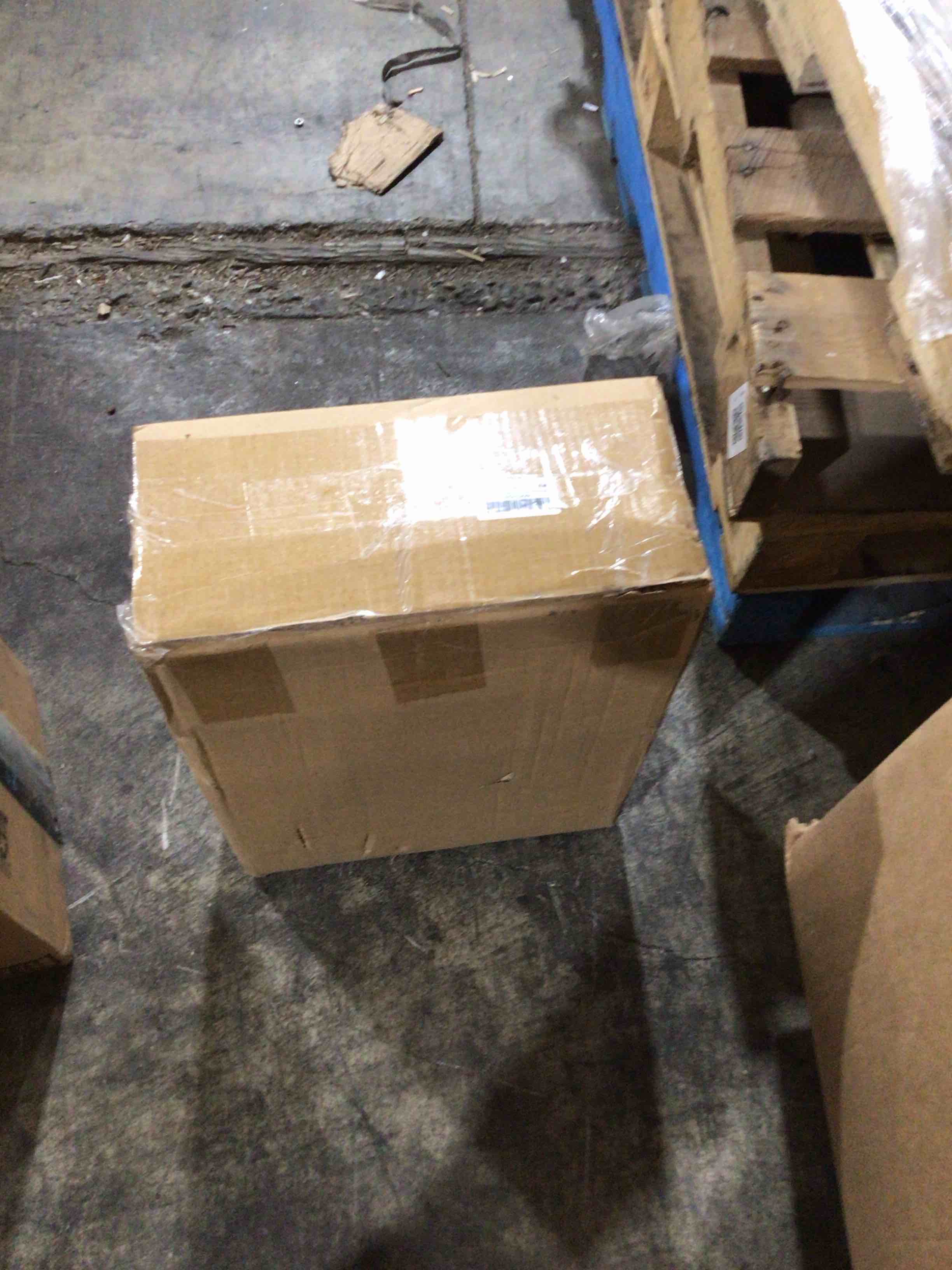 https://s3.amazonaws.com/lotting-images-prod/bidfta/GRA3698198_1753980353452.jpeg