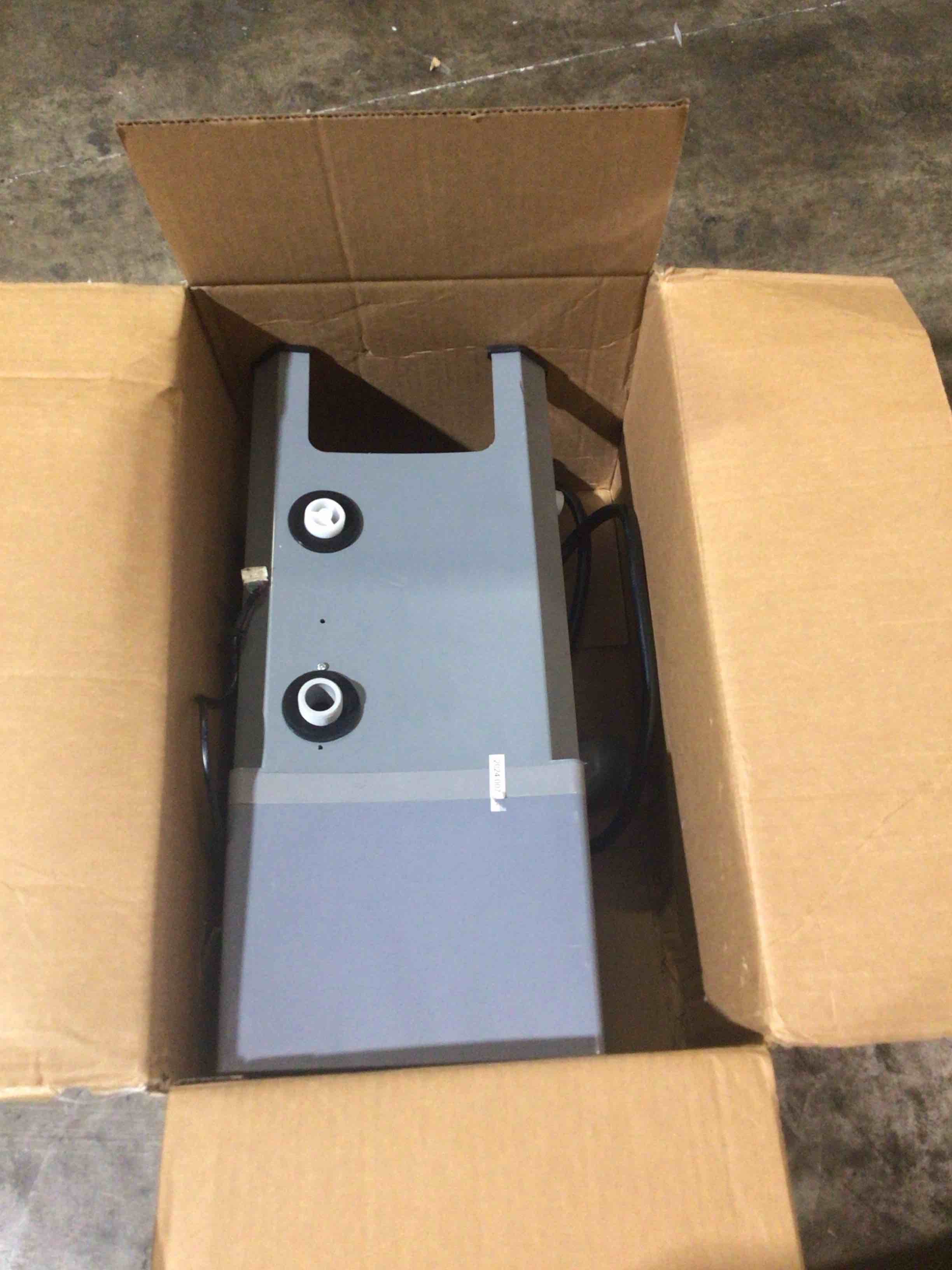 https://s3.amazonaws.com/lotting-images-prod/bidfta/GRA3698281_1754060121499.jpeg
