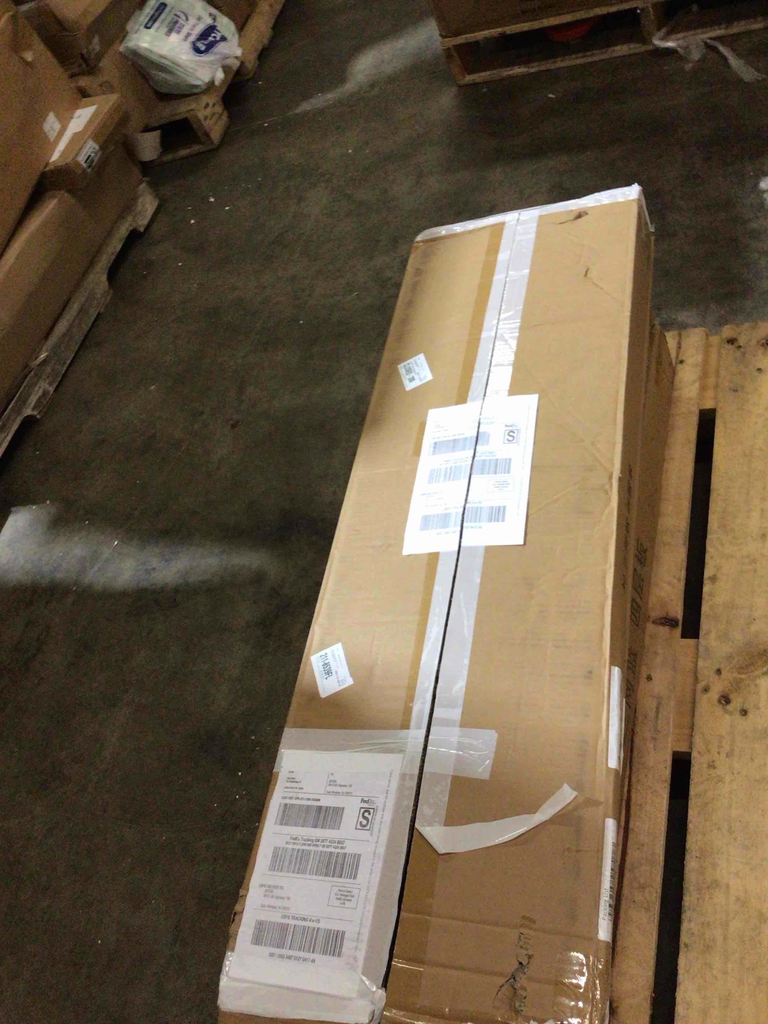 https://s3.amazonaws.com/lotting-images-prod/bidfta/GRA3698426_1754402664032.jpeg