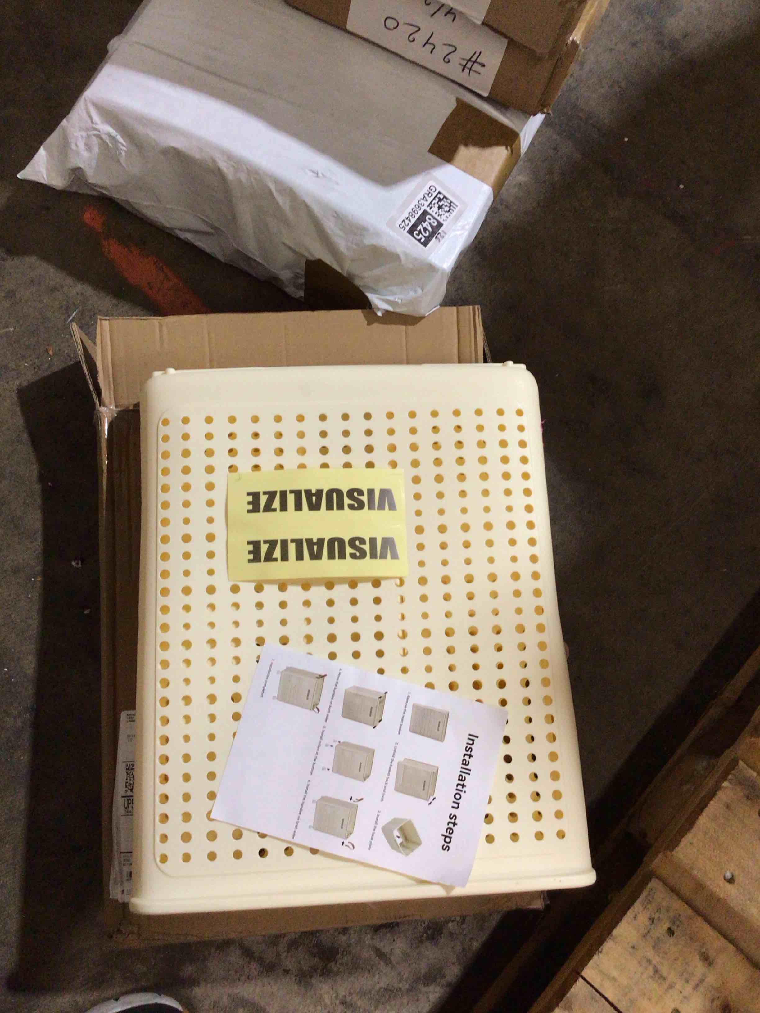https://s3.amazonaws.com/lotting-images-prod/bidfta/GRA3698435_1754403899887.jpeg