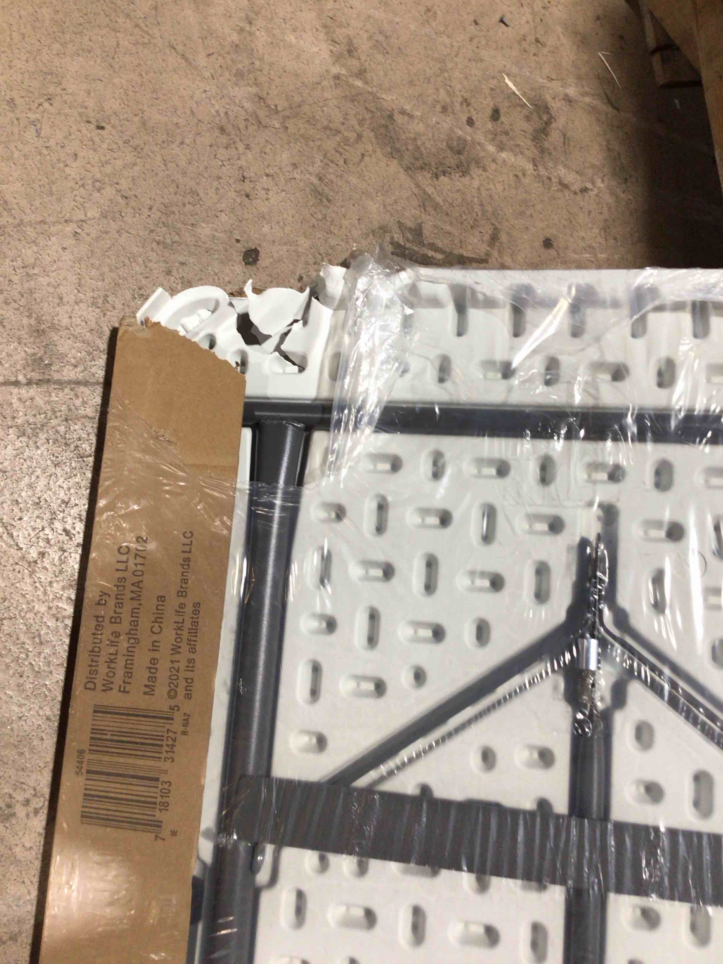https://s3.amazonaws.com/lotting-images-prod/bidfta/GRA3698527_1754515610645.jpeg