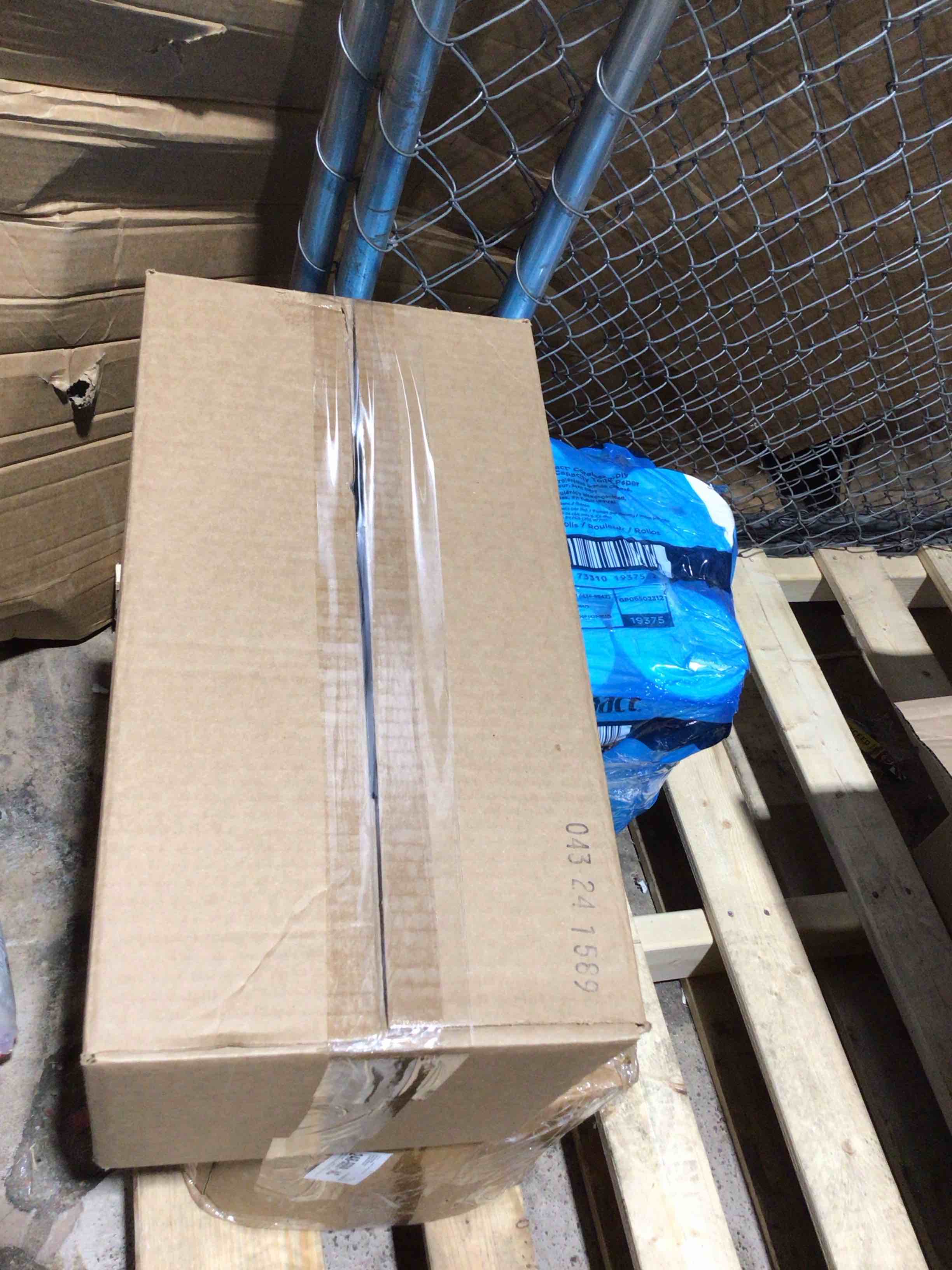https://s3.amazonaws.com/lotting-images-prod/bidfta/GRA3698631_1754664592911.jpeg