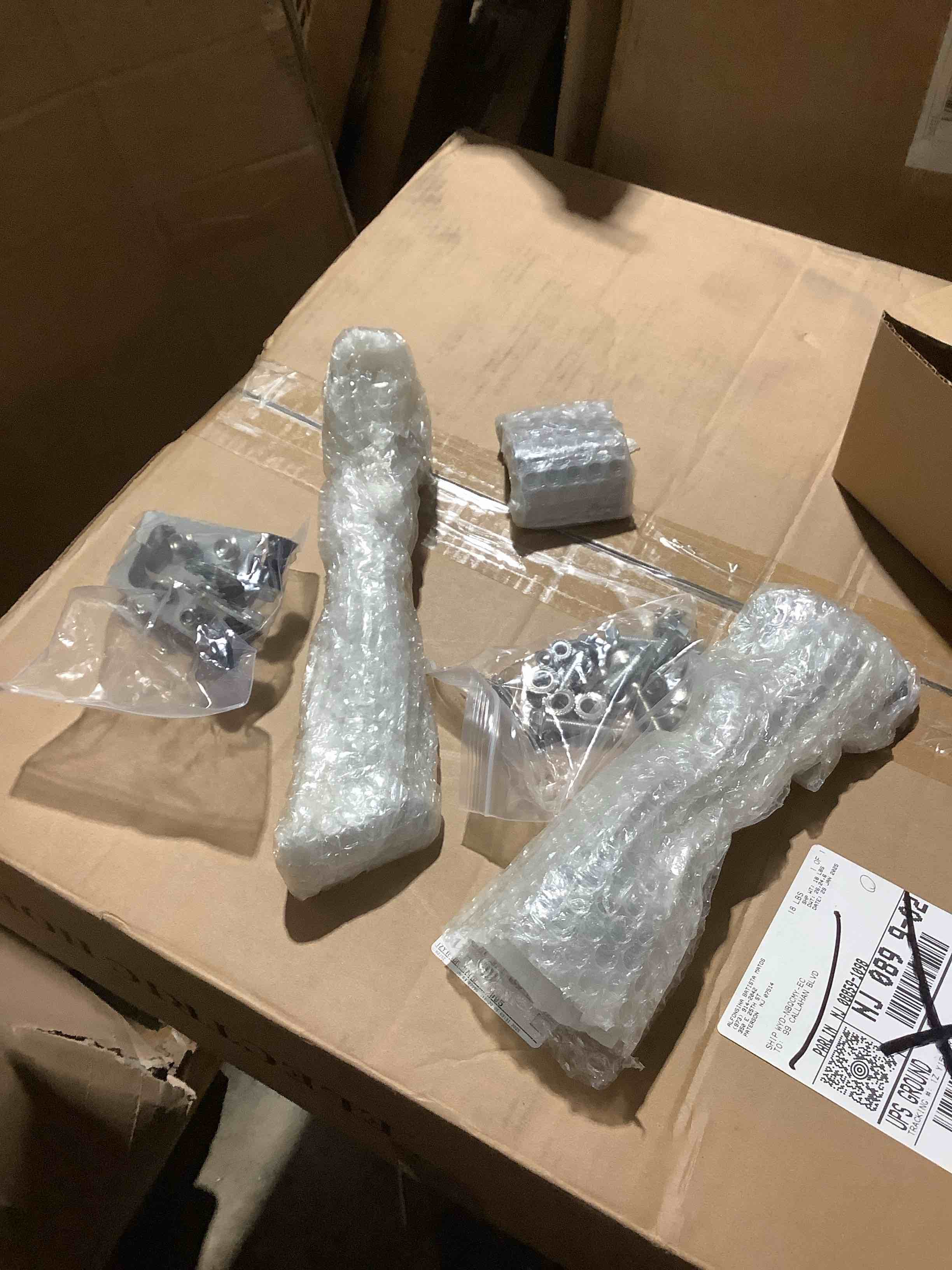 https://s3.amazonaws.com/lotting-images-prod/bidfta/GRA3698834_1755187938165.jpeg