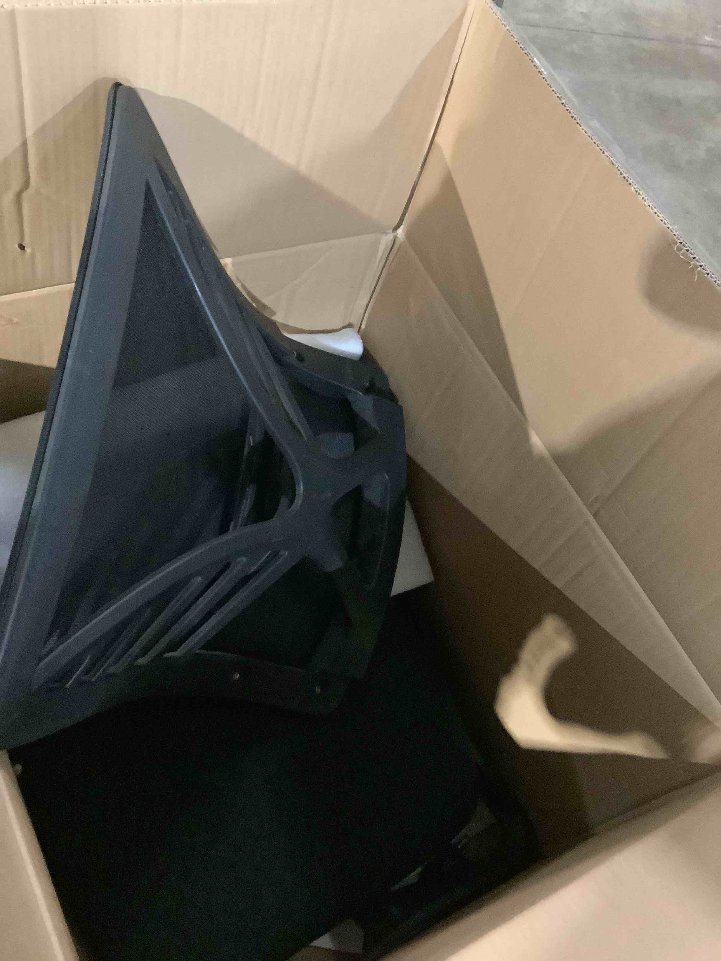 https://s3.amazonaws.com/lotting-images-prod/bidfta/GRA3698840_1755193750458.jpeg