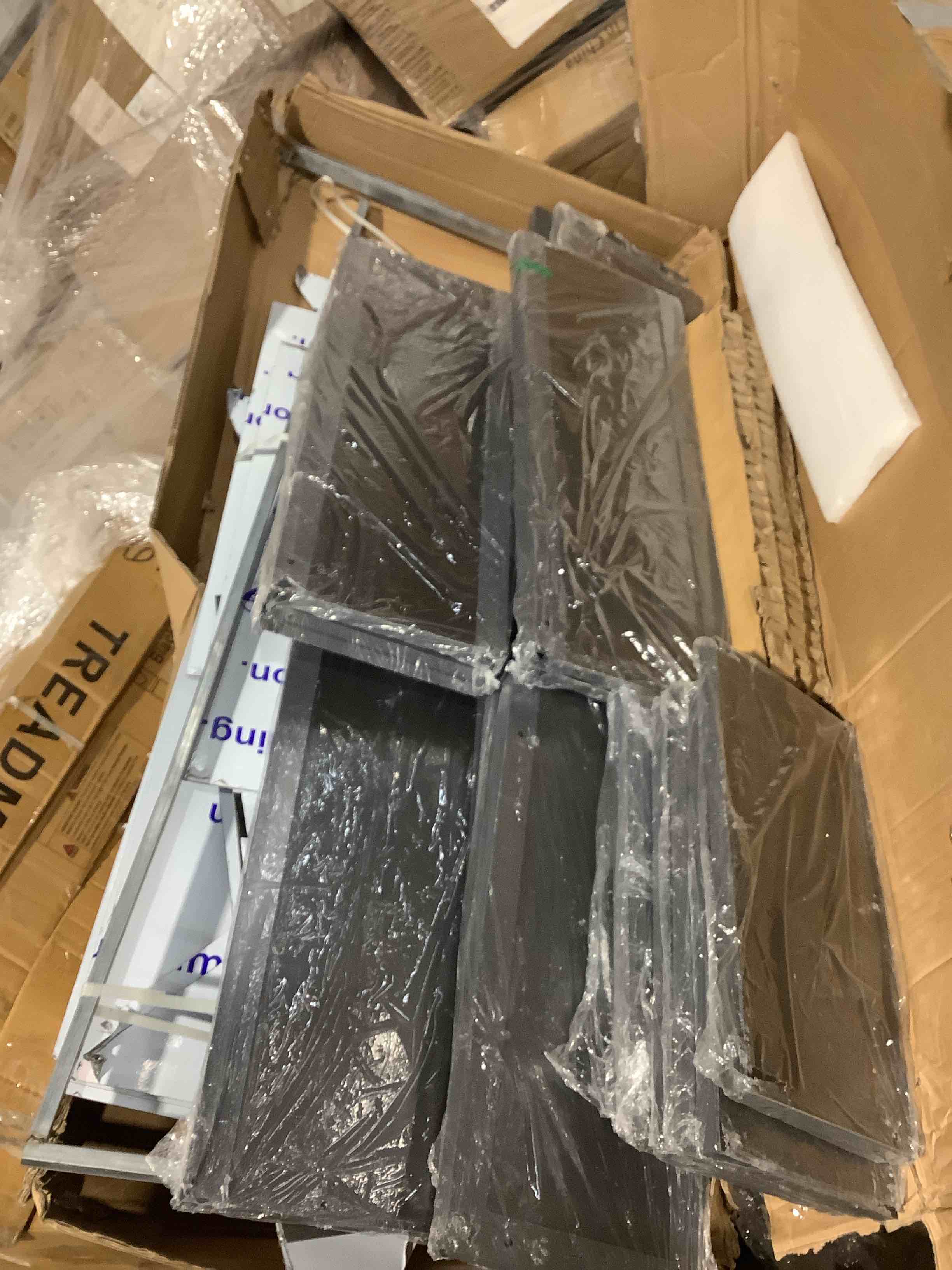 https://s3.amazonaws.com/lotting-images-prod/bidfta/GRA3698945_1755613526572.jpeg