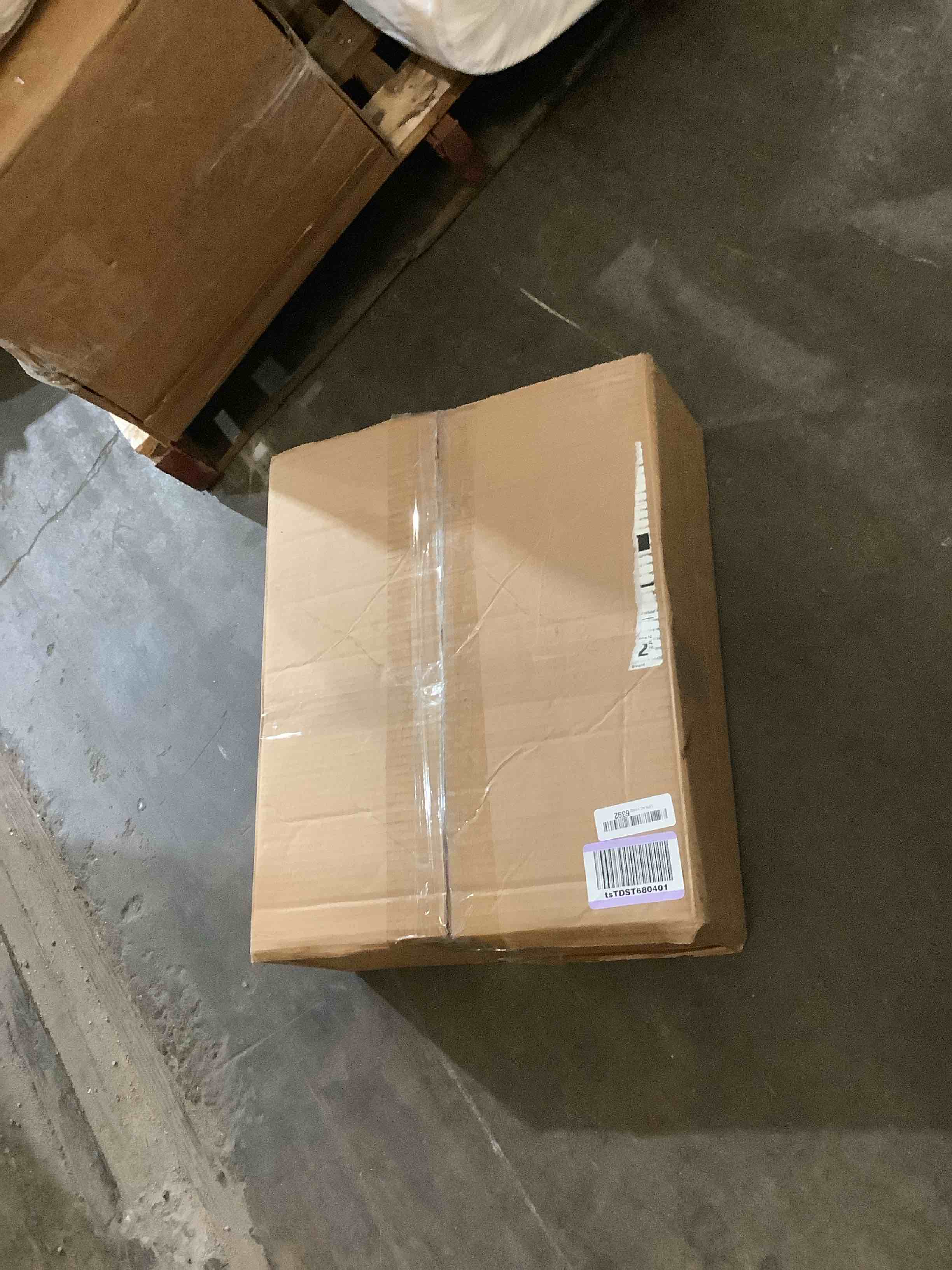 https://s3.amazonaws.com/lotting-images-prod/bidfta/GRA3698997_1755702667952.jpeg