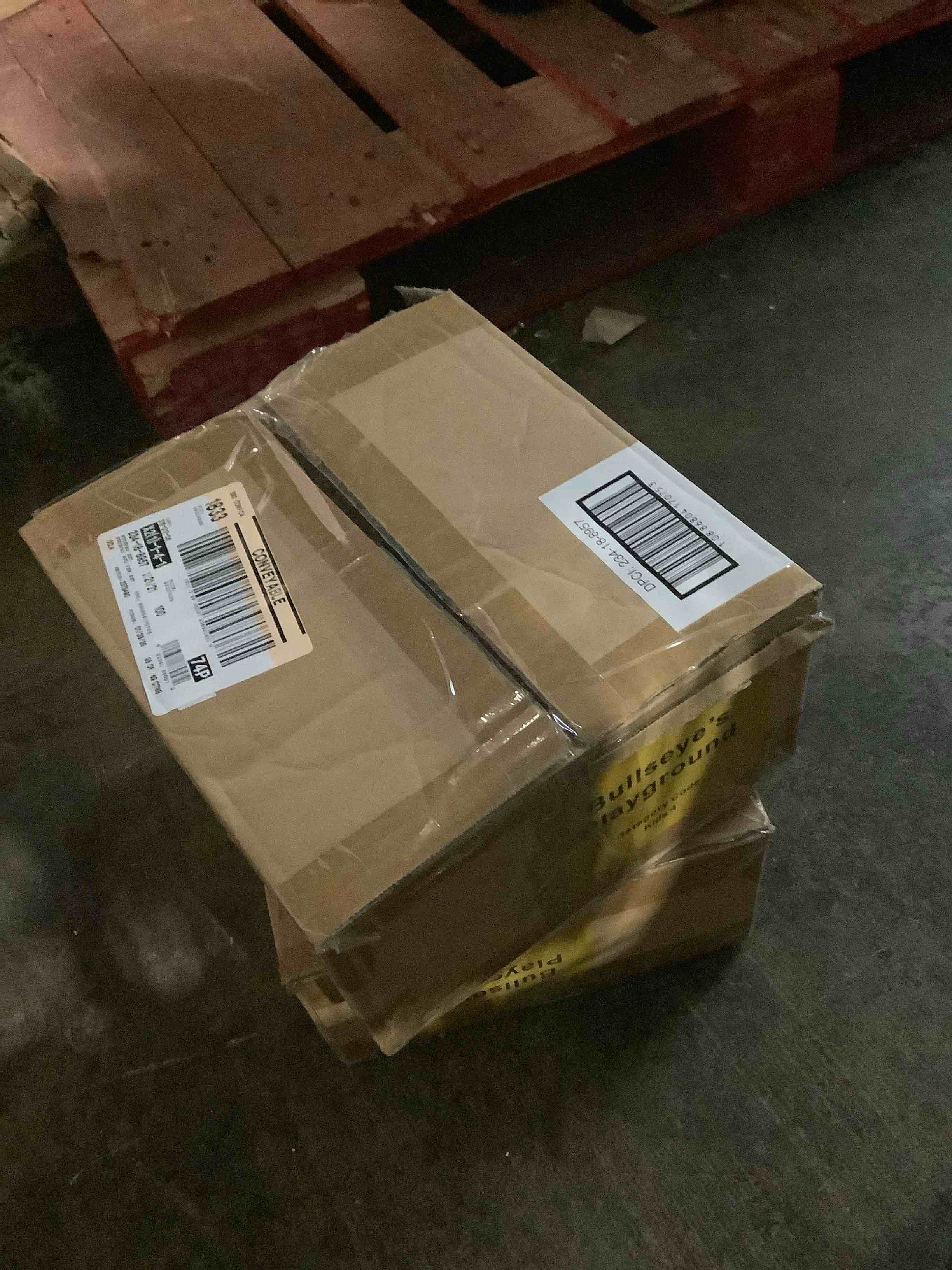 https://s3.amazonaws.com/lotting-images-prod/bidfta/GRA3699161_1755887932650.jpeg