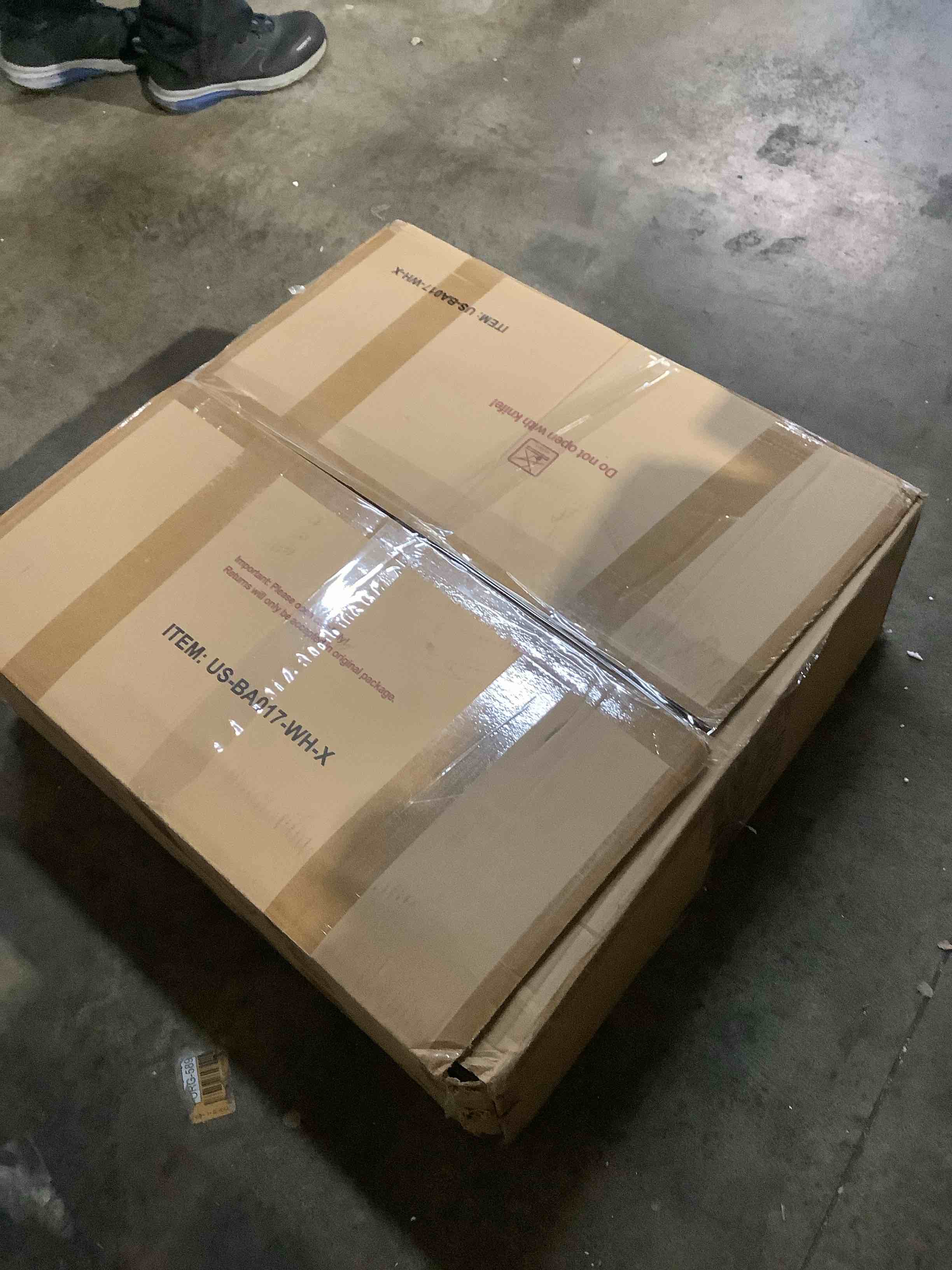 https://s3.amazonaws.com/lotting-images-prod/bidfta/GRA3699270_1756306107773.jpeg