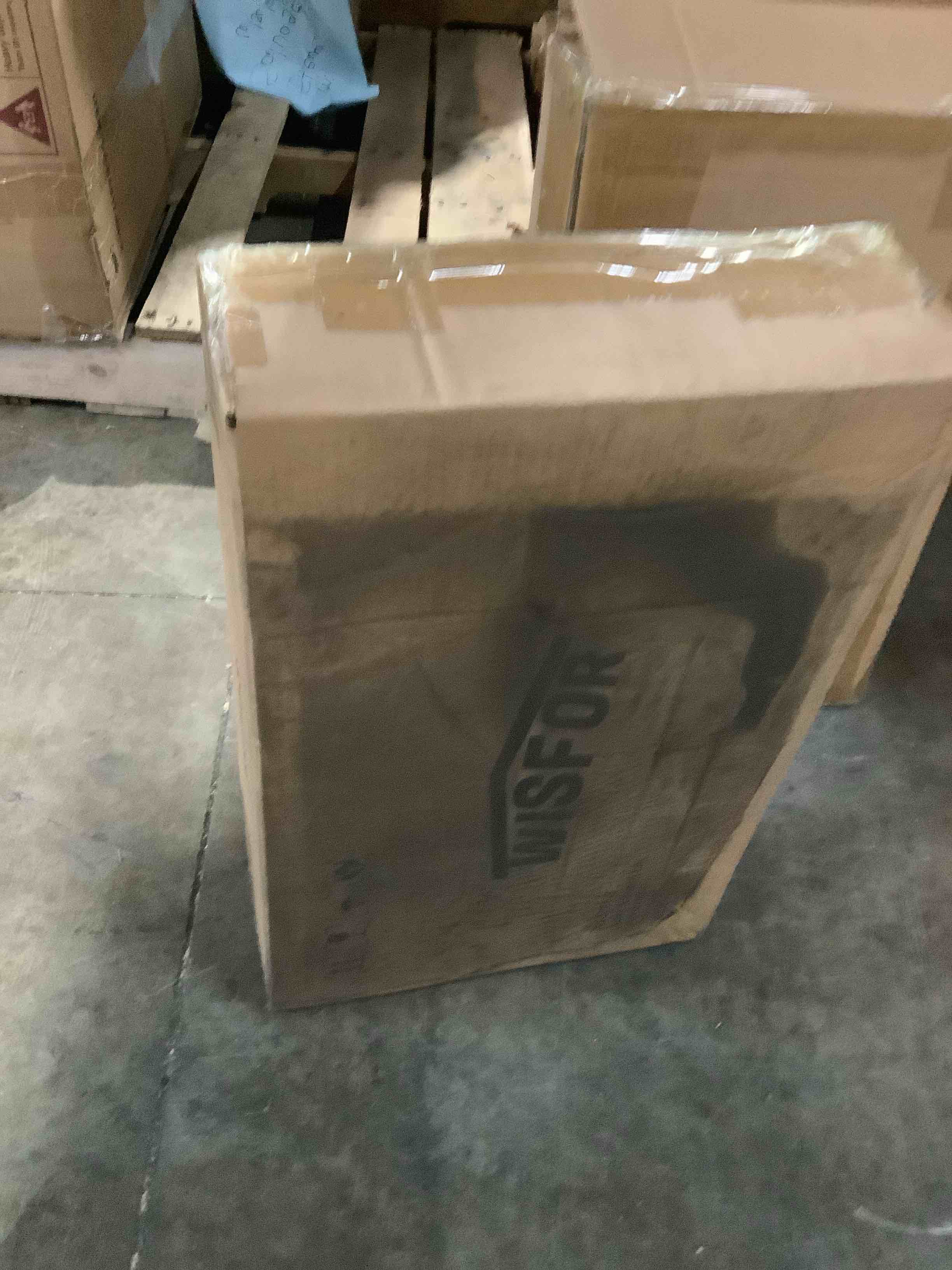https://s3.amazonaws.com/lotting-images-prod/bidfta/GRA3699276_1756309243943.jpeg