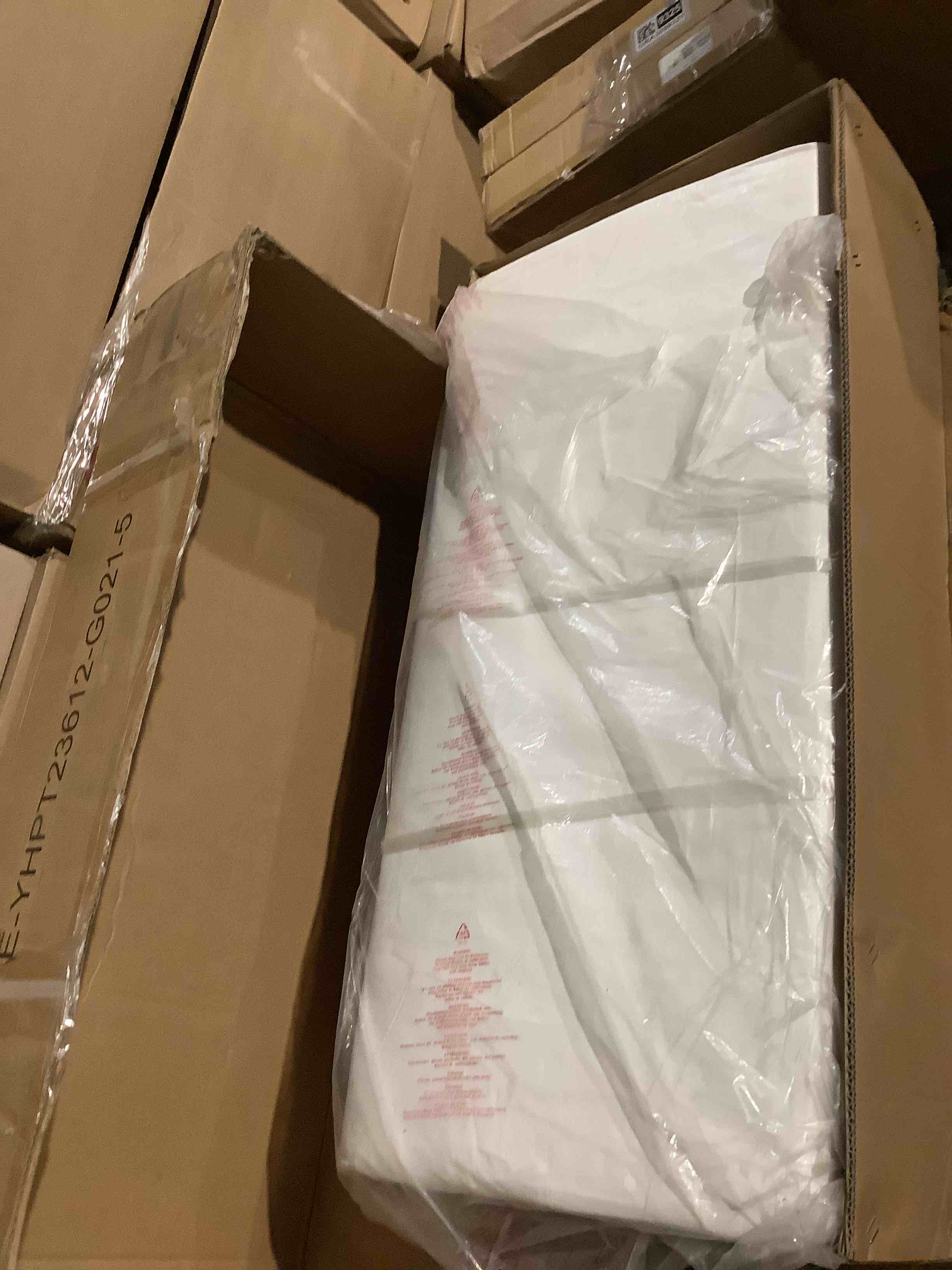 https://s3.amazonaws.com/lotting-images-prod/bidfta/GRA3699329_1756397643629.jpeg