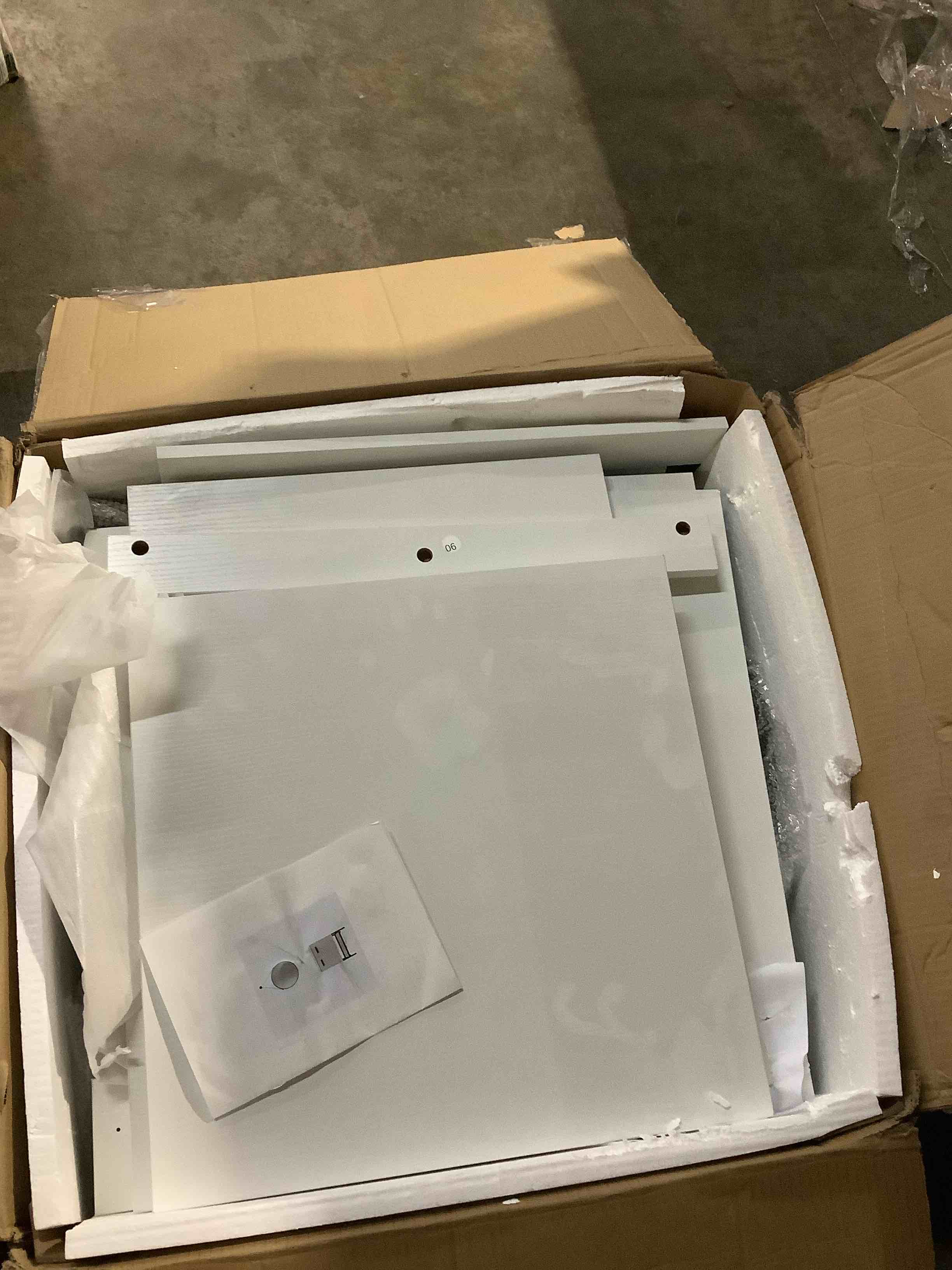 https://s3.amazonaws.com/lotting-images-prod/bidfta/GRA3699330_1756398676740.jpeg