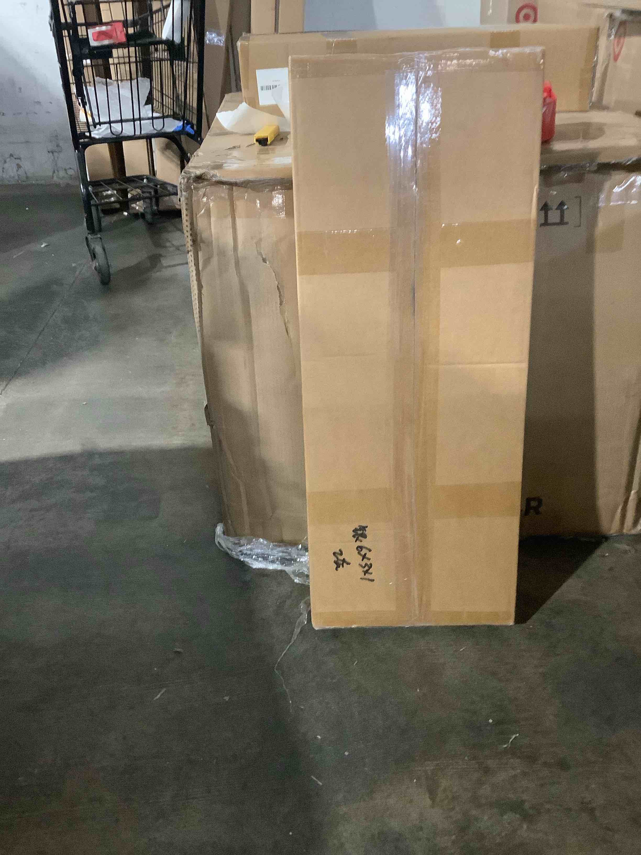 https://s3.amazonaws.com/lotting-images-prod/bidfta/GRA3699364_1756481274117.jpeg