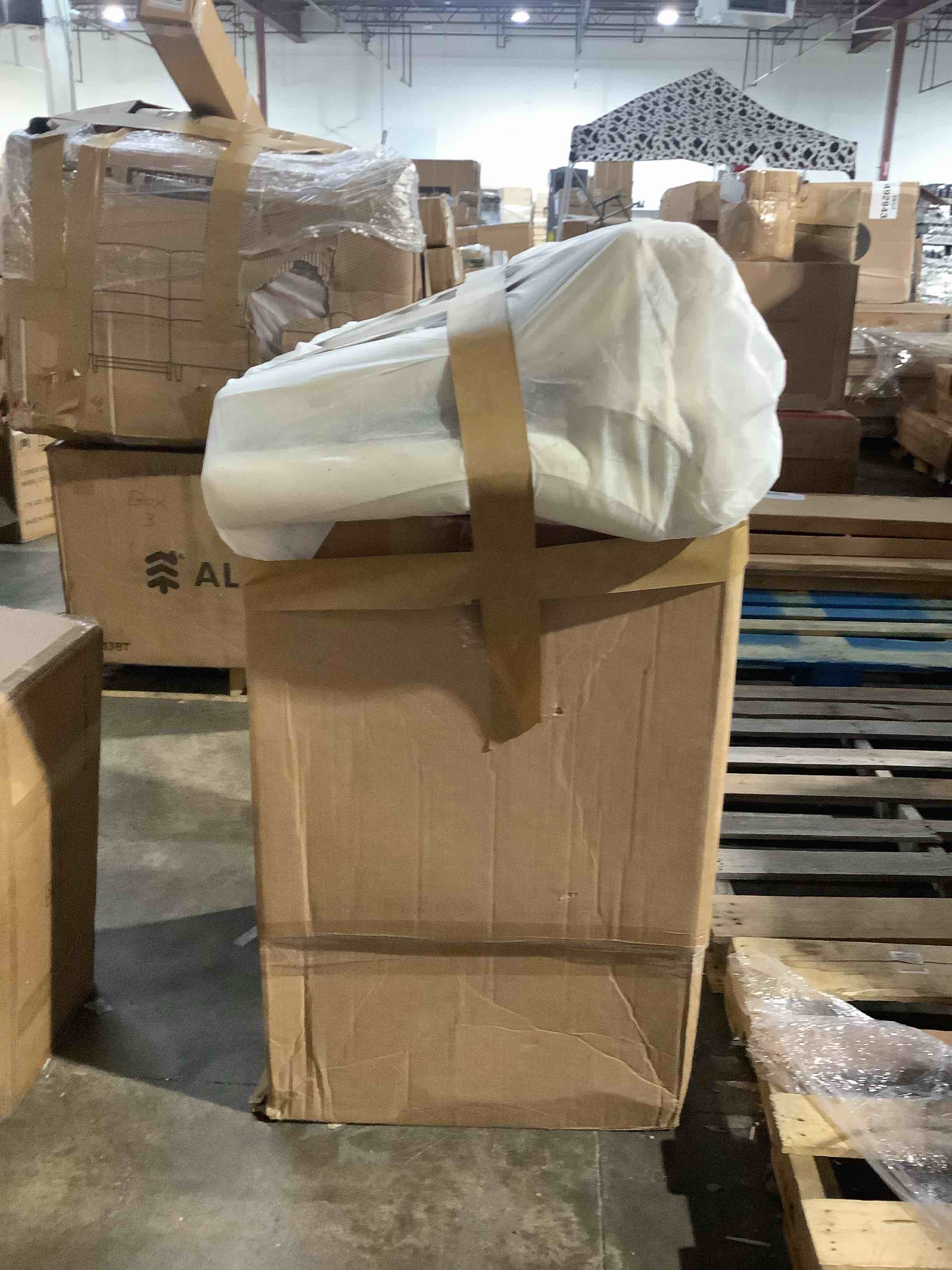 https://s3.amazonaws.com/lotting-images-prod/bidfta/GRA3699376_1756489990505.jpeg