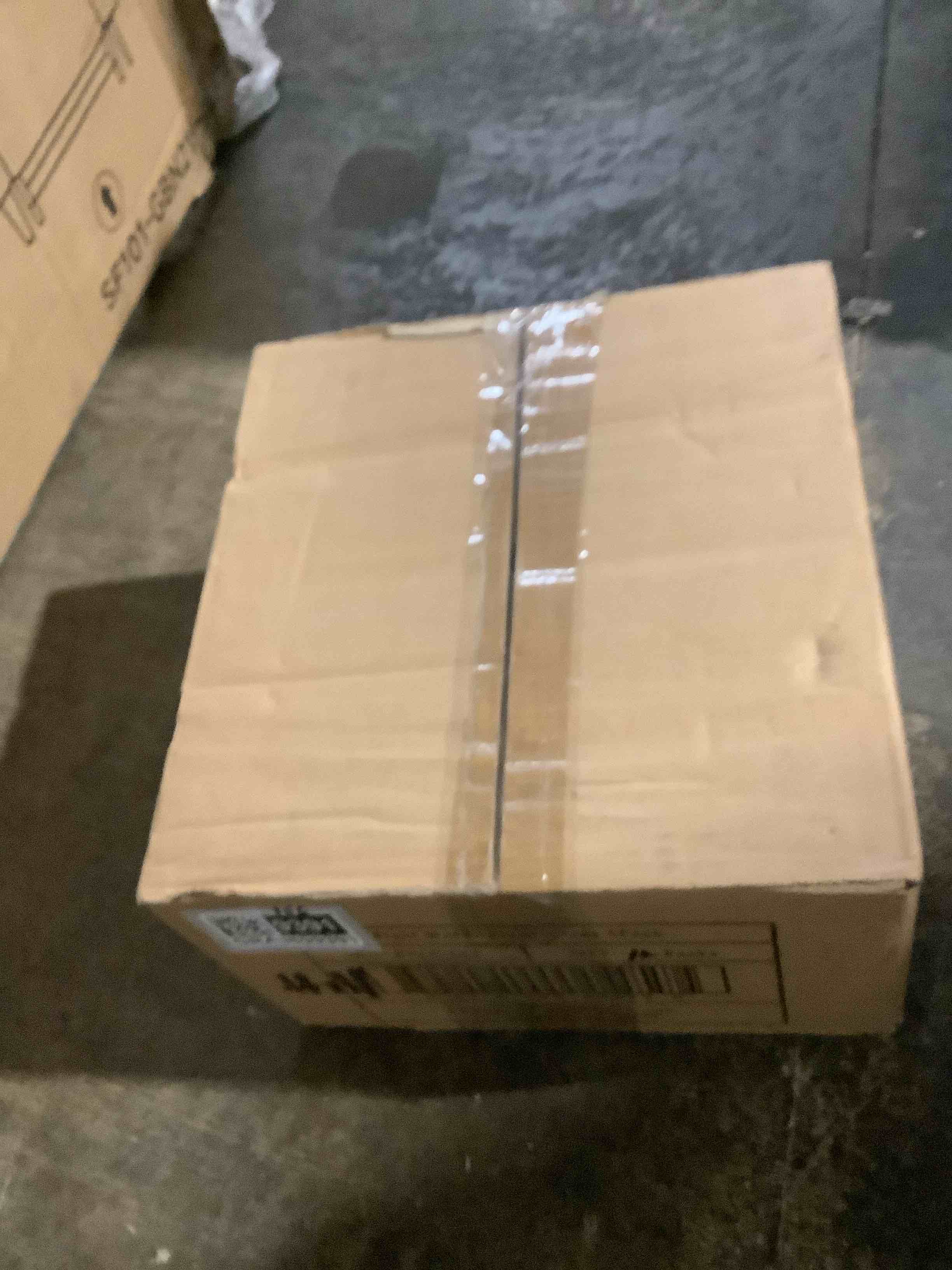 https://s3.amazonaws.com/lotting-images-prod/bidfta/GRA3699391_1756496764441.jpeg