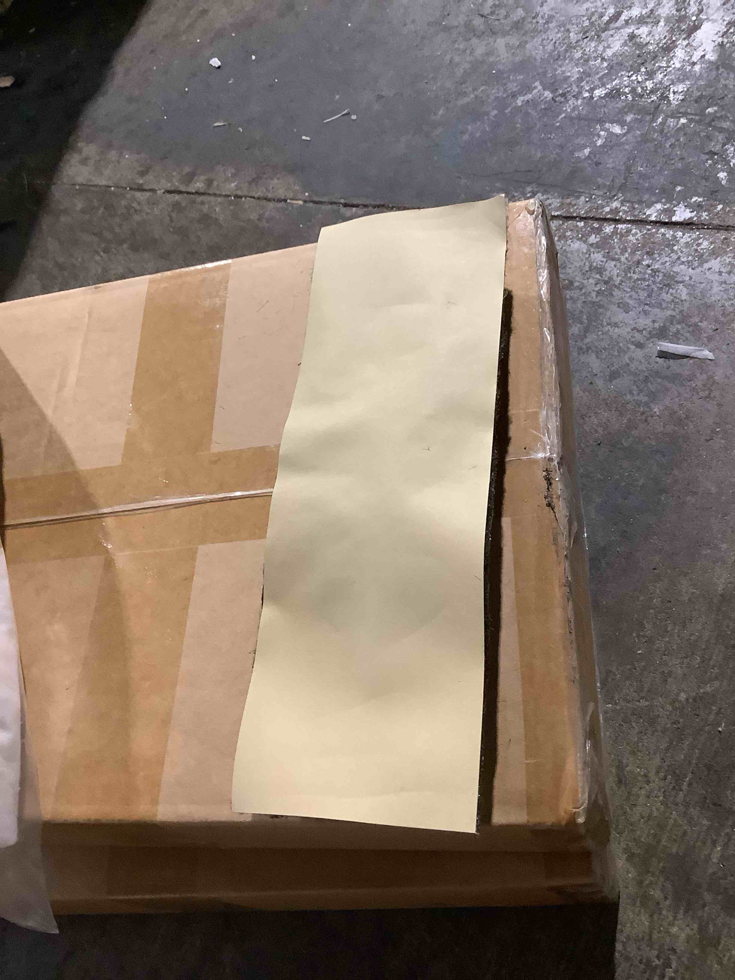 https://s3.amazonaws.com/lotting-images-prod/bidfta/GRA3699430_1756753131062.jpeg