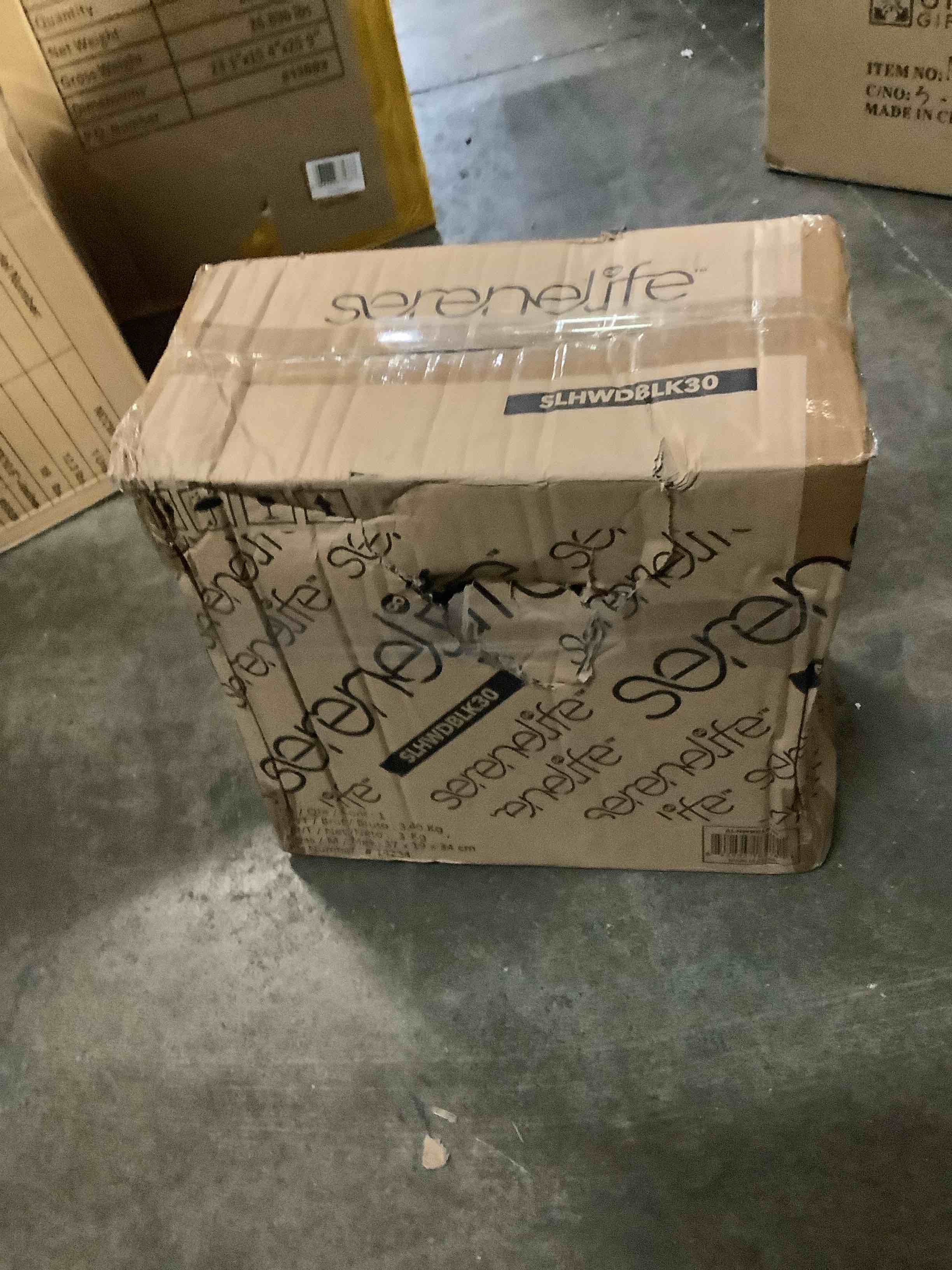 https://s3.amazonaws.com/lotting-images-prod/bidfta/GRA3699496_1757012136356.jpeg