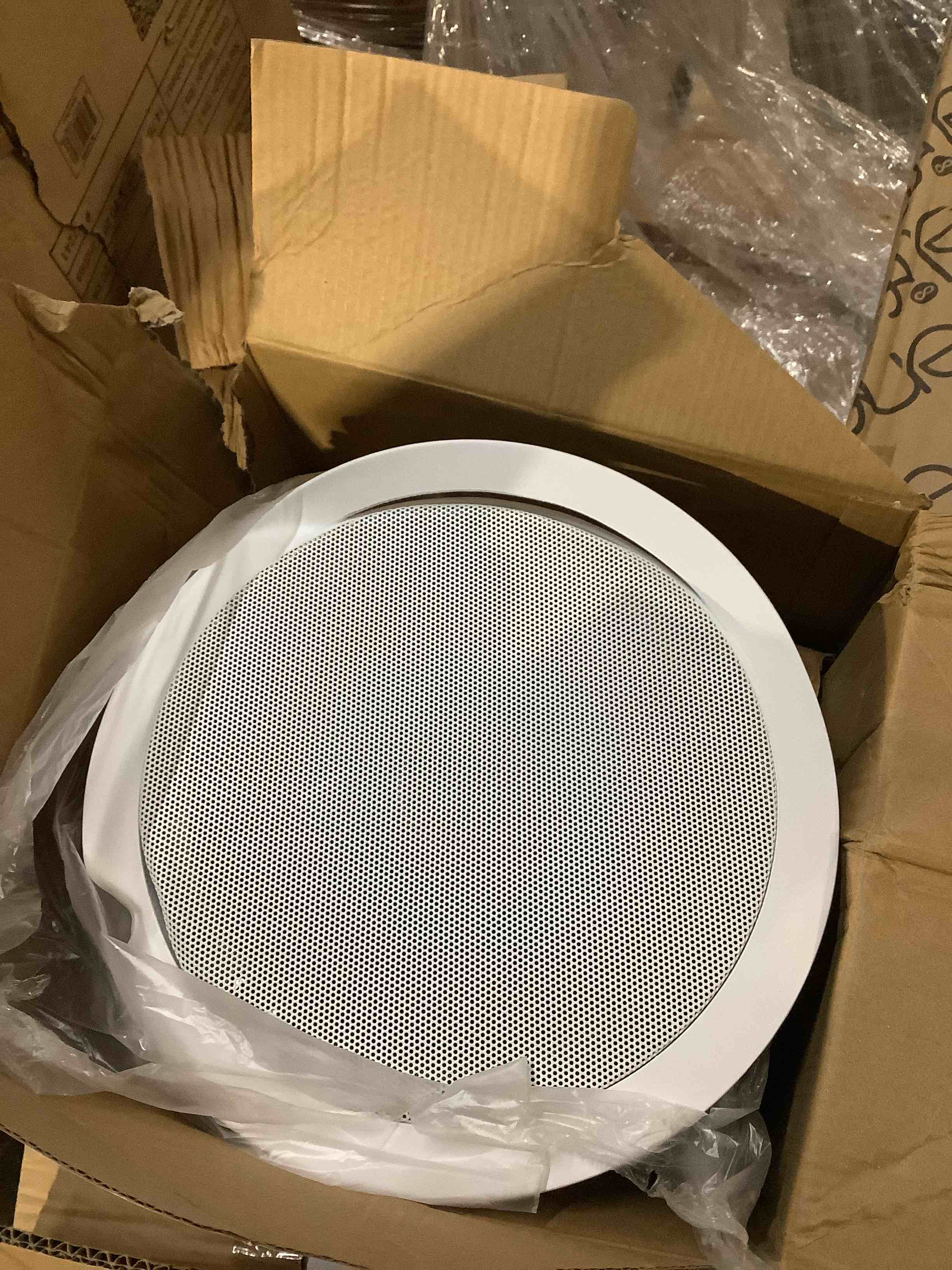 https://s3.amazonaws.com/lotting-images-prod/bidfta/GRA3699501_1757014193409.jpeg