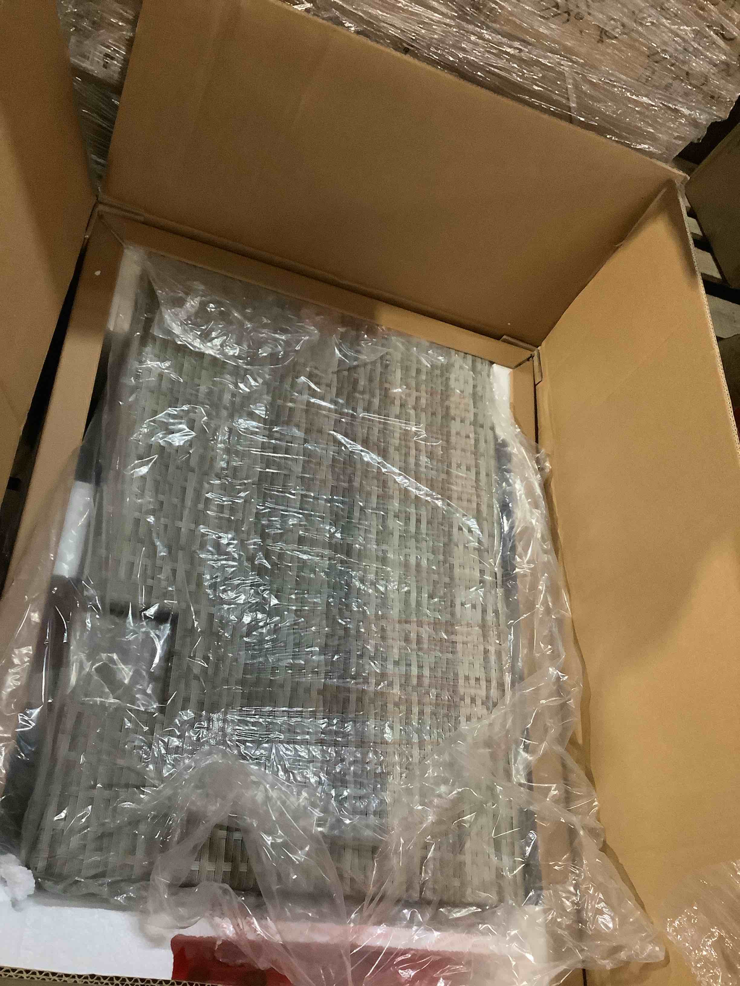 https://s3.amazonaws.com/lotting-images-prod/bidfta/GRA3699504_1757015279014.jpeg