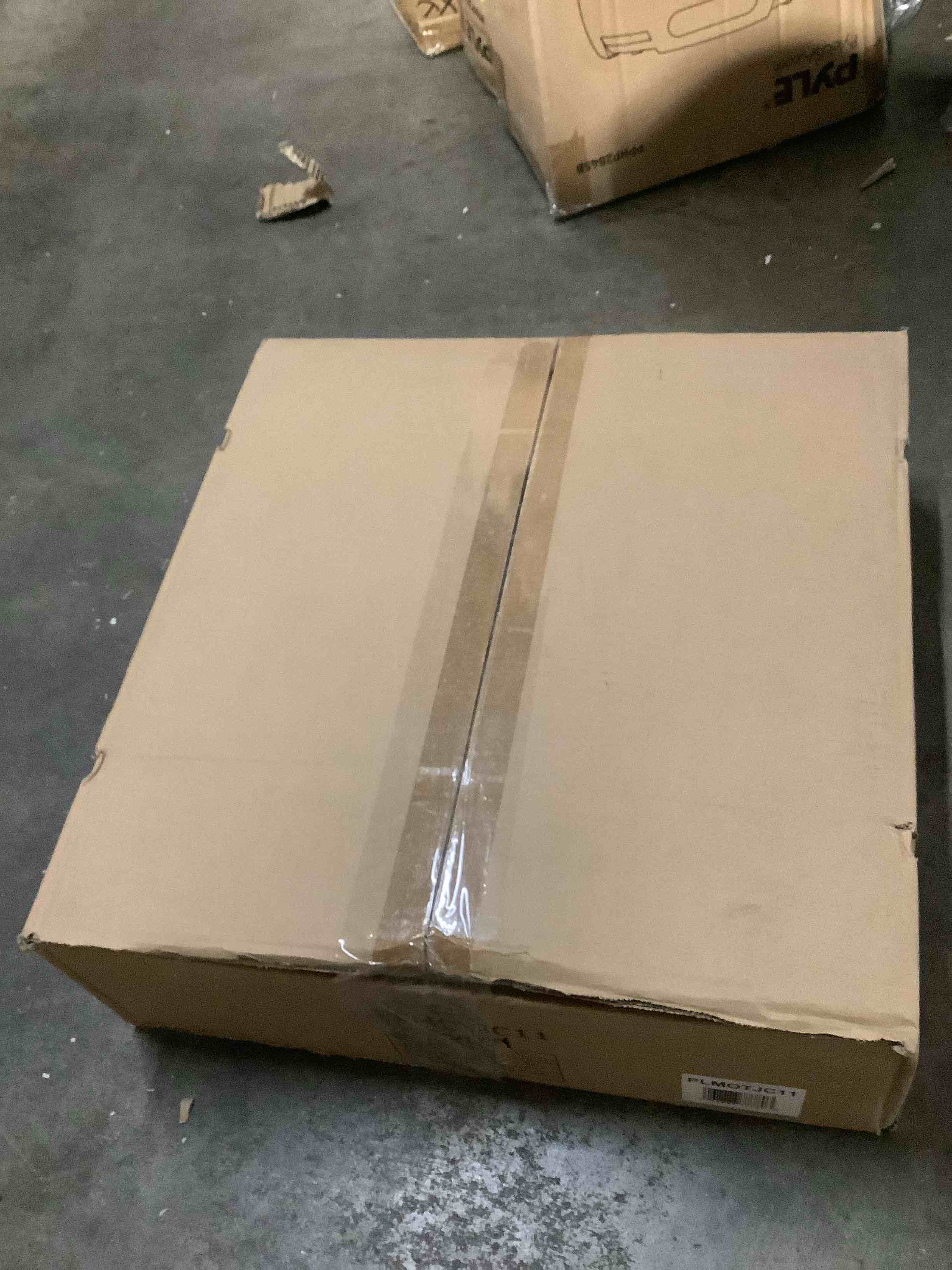 https://s3.amazonaws.com/lotting-images-prod/bidfta/GRA3699507_1757017387168.jpeg