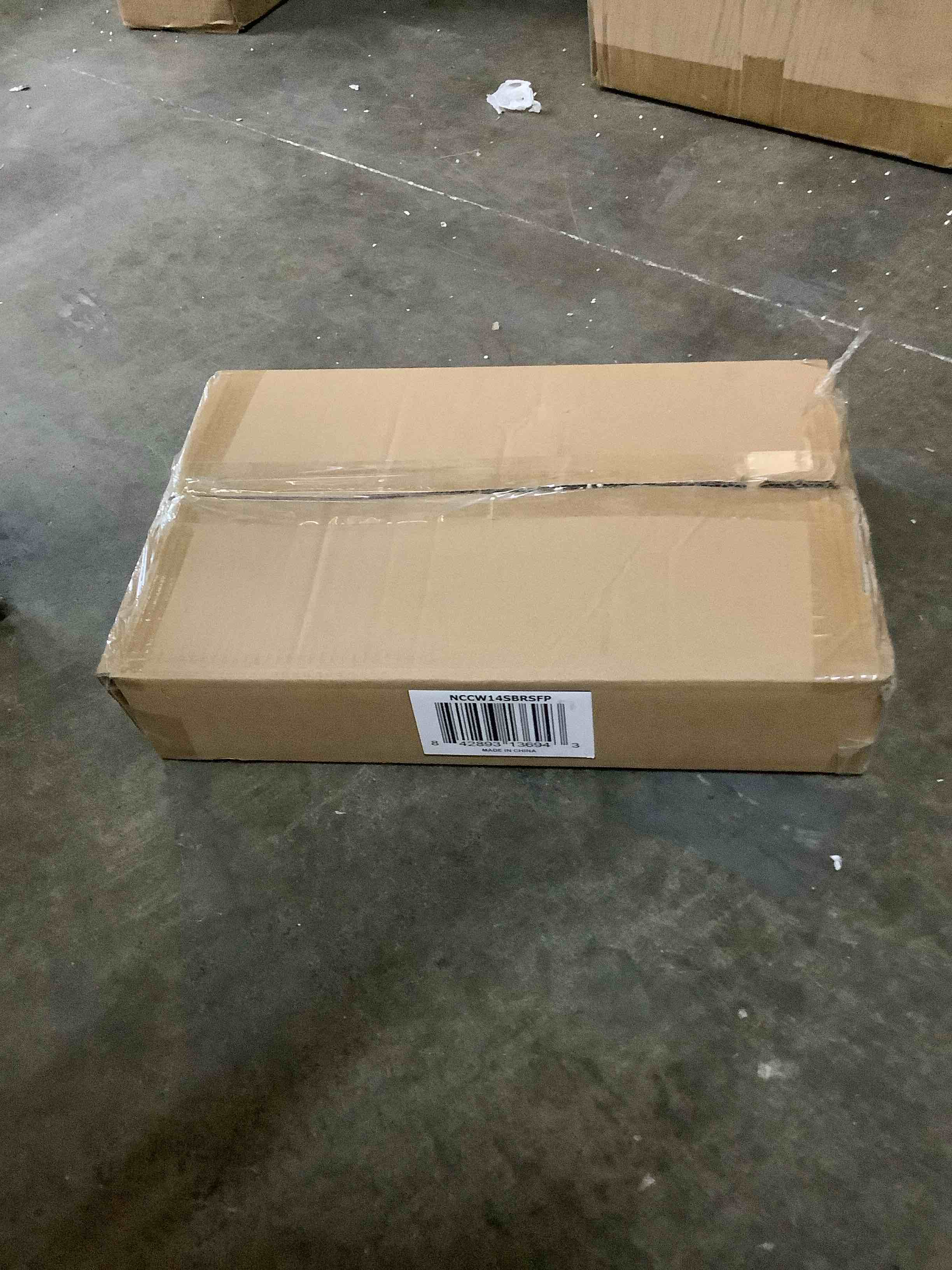 https://s3.amazonaws.com/lotting-images-prod/bidfta/GRA3699513_1757021104639.jpeg