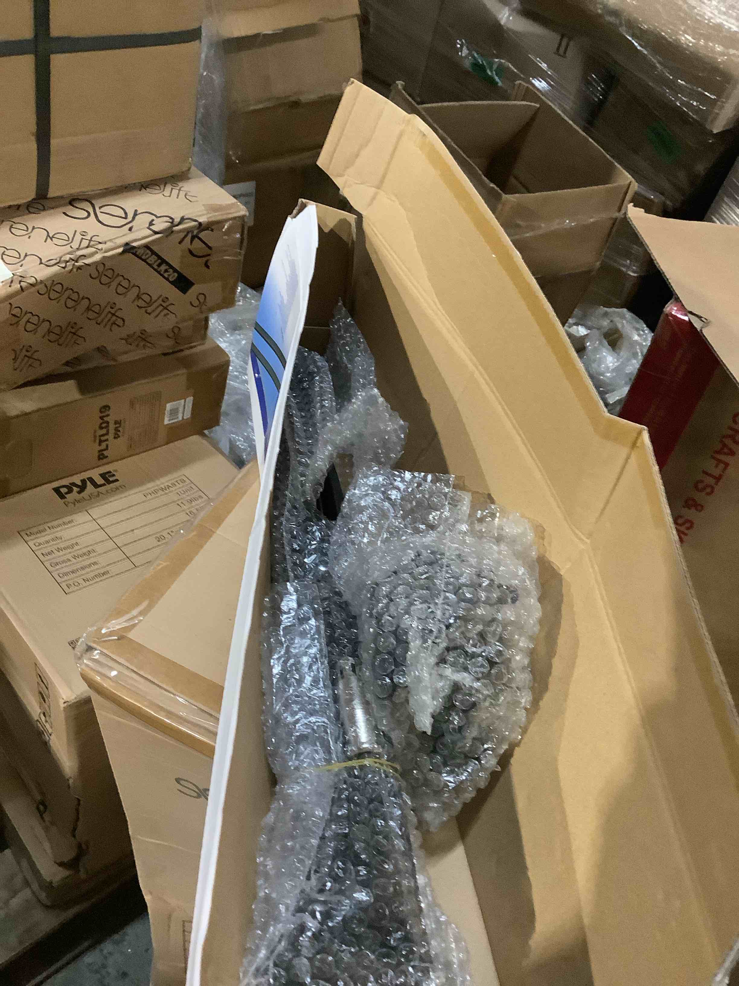 https://s3.amazonaws.com/lotting-images-prod/bidfta/GRA3699515_1757021562988.jpeg