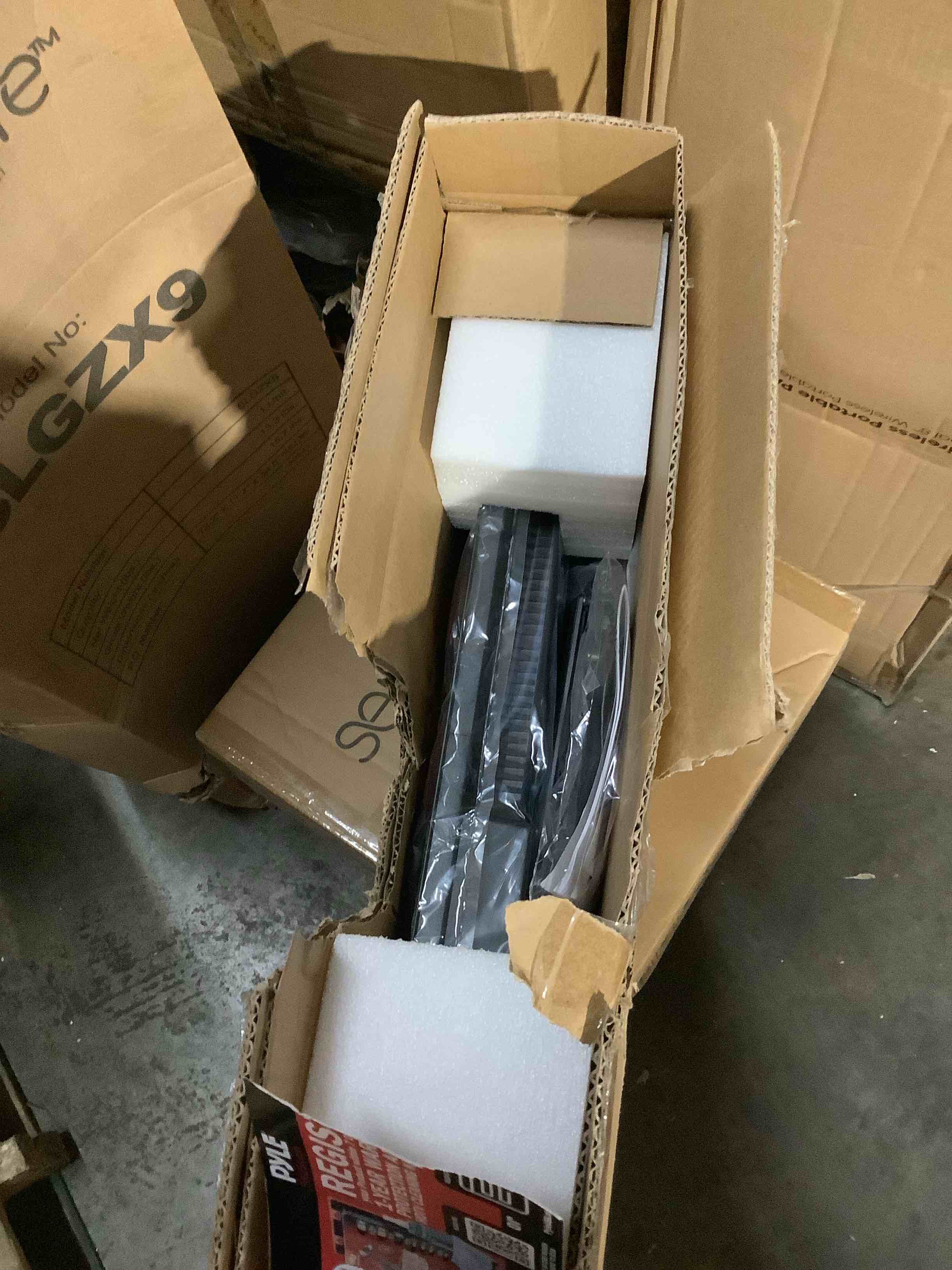 https://s3.amazonaws.com/lotting-images-prod/bidfta/GRA3699516_1757022283255.jpeg