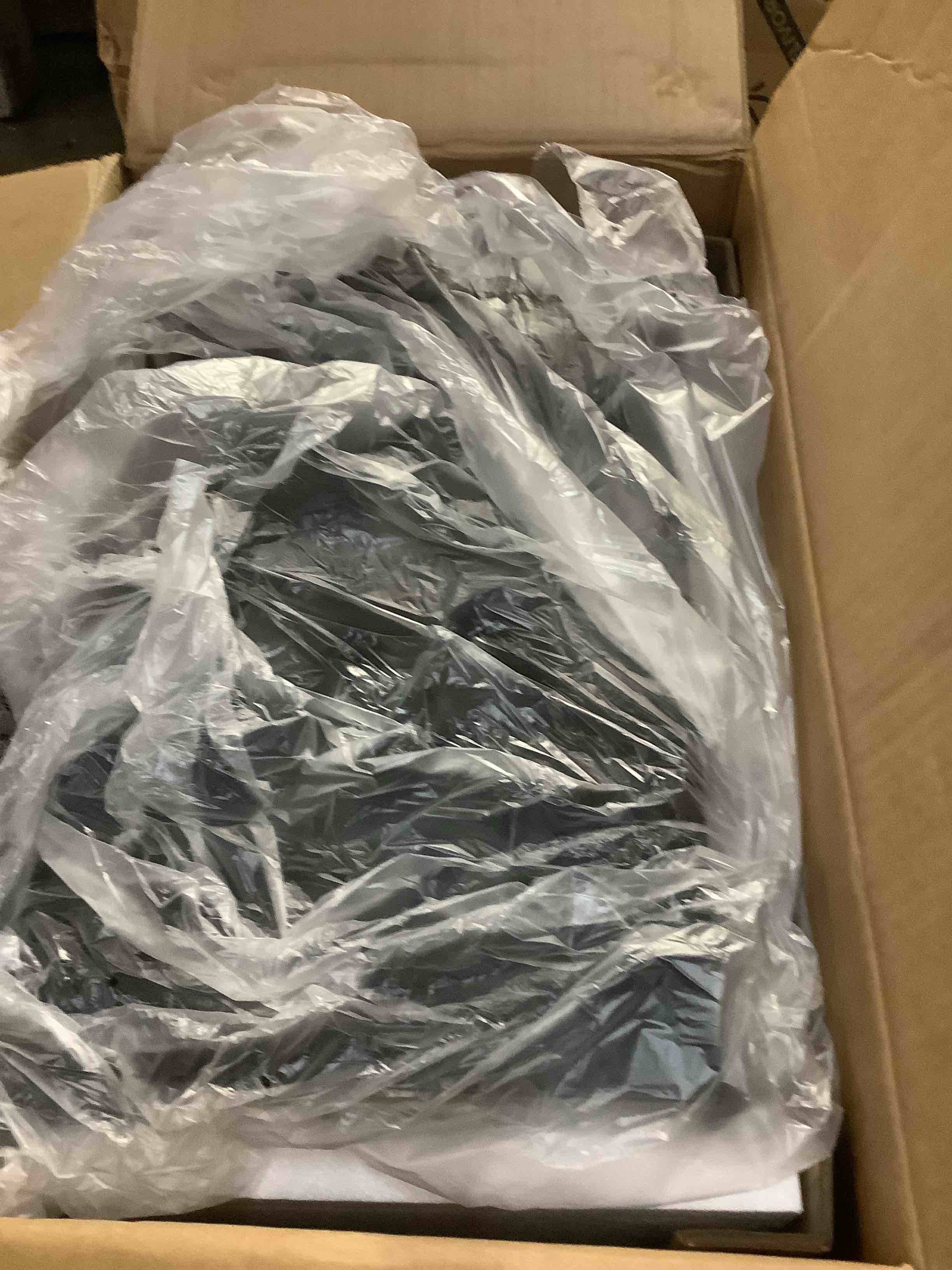https://s3.amazonaws.com/lotting-images-prod/bidfta/GRA3699518_1757081092491.jpeg