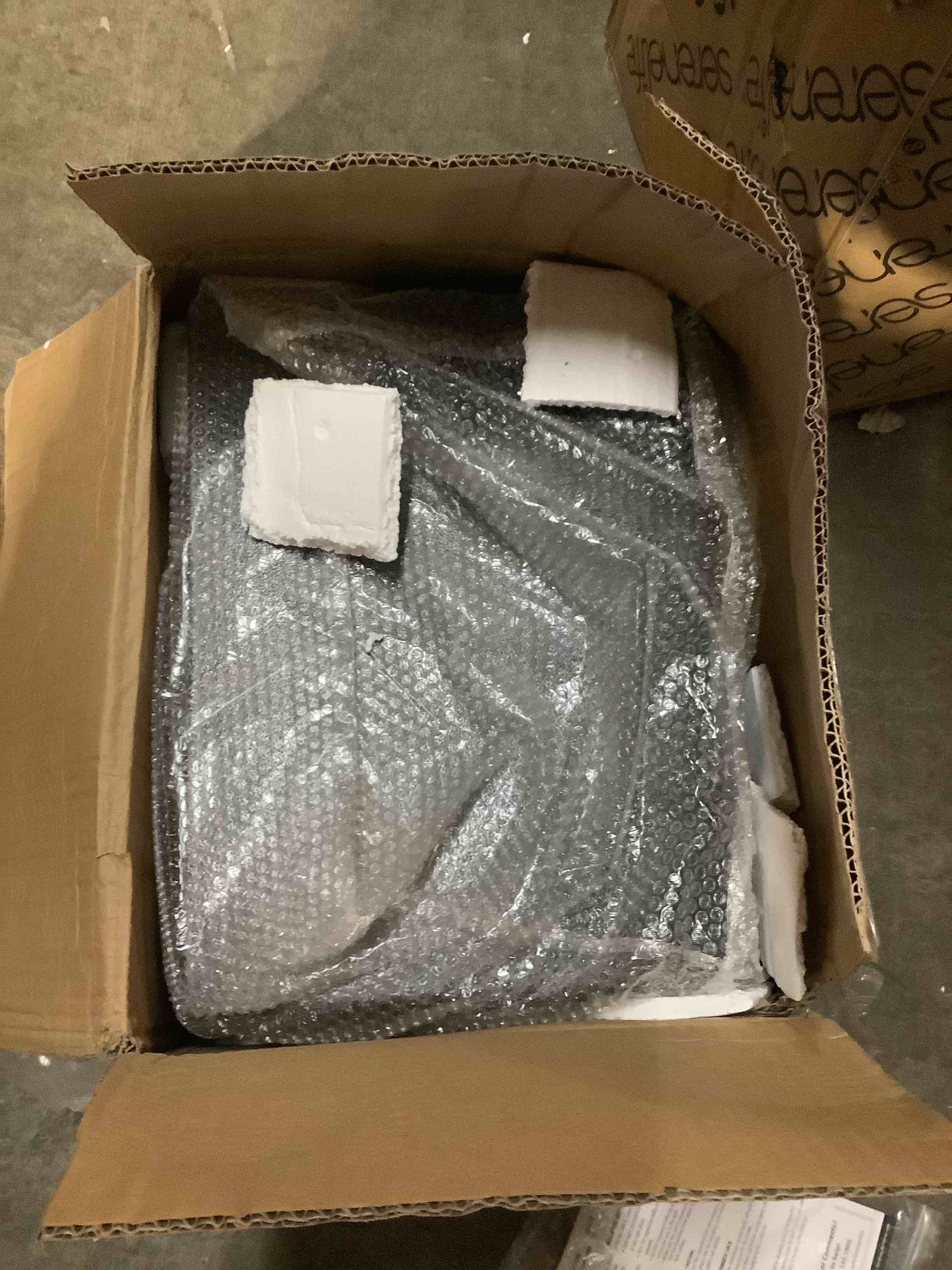 https://s3.amazonaws.com/lotting-images-prod/bidfta/GRA3699533_1757085863394.jpeg