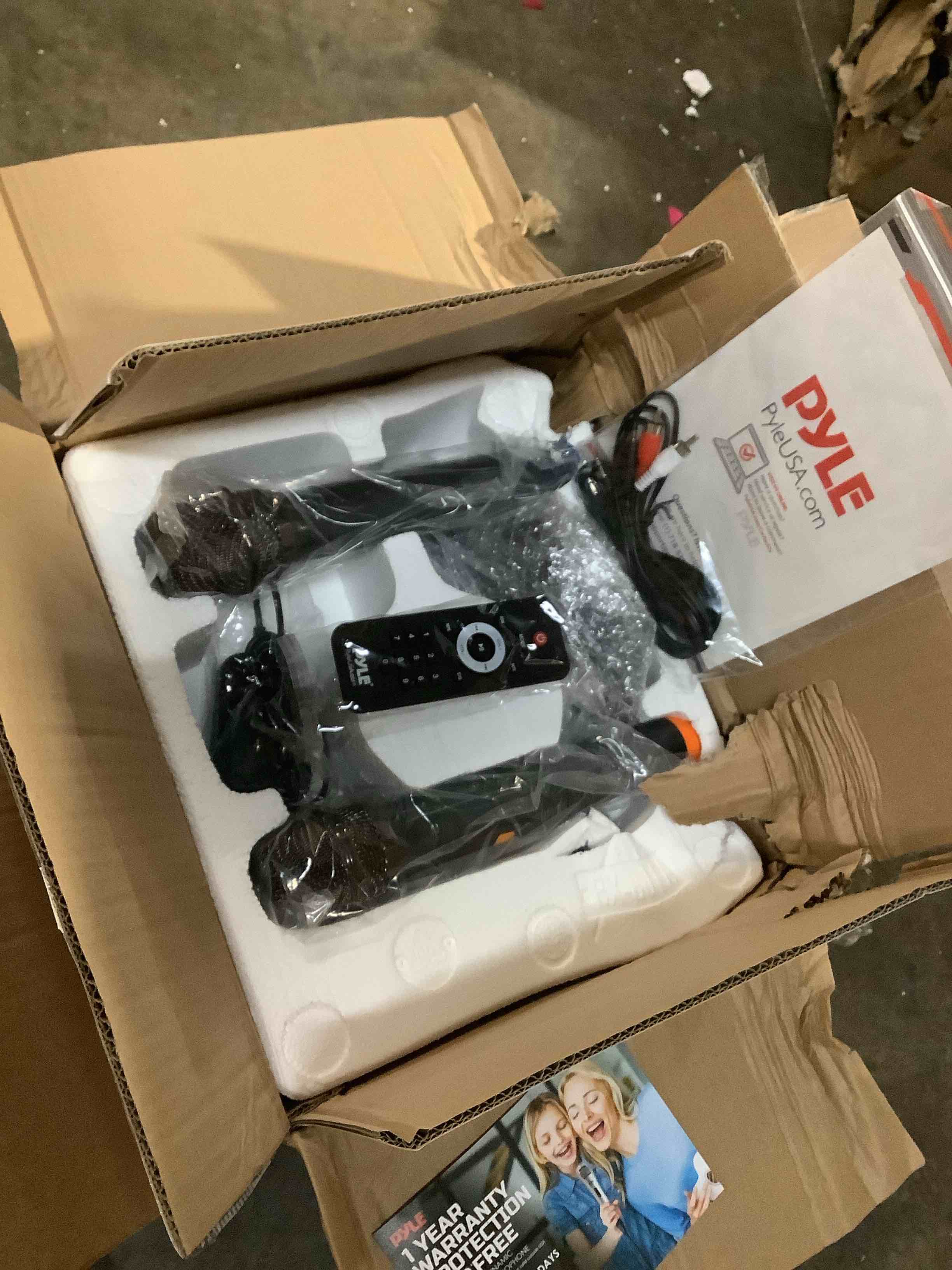 https://s3.amazonaws.com/lotting-images-prod/bidfta/GRA3699562_1757100389334.jpeg