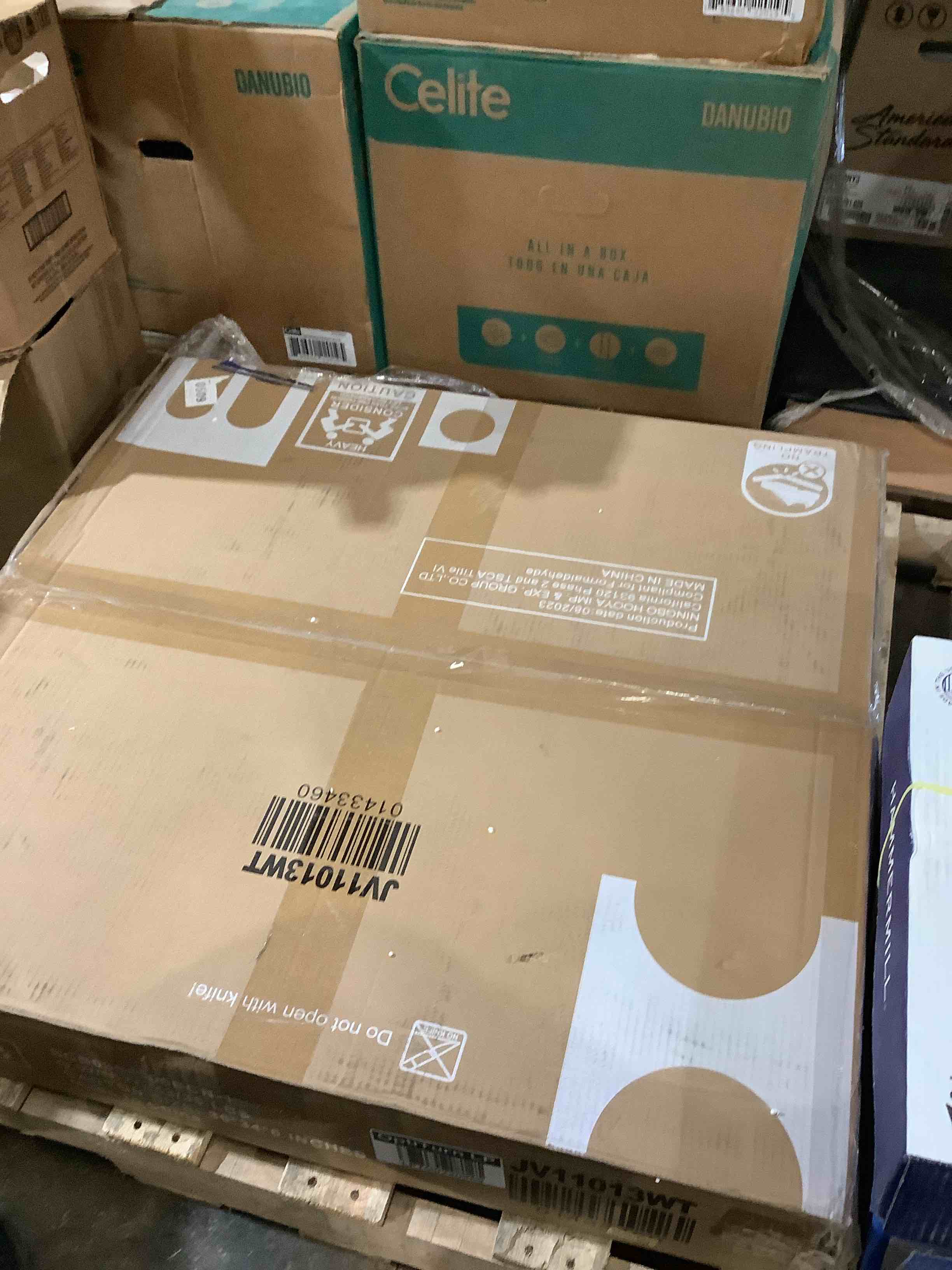 https://s3.amazonaws.com/lotting-images-prod/bidfta/GRA3699962_1758135428578.jpeg