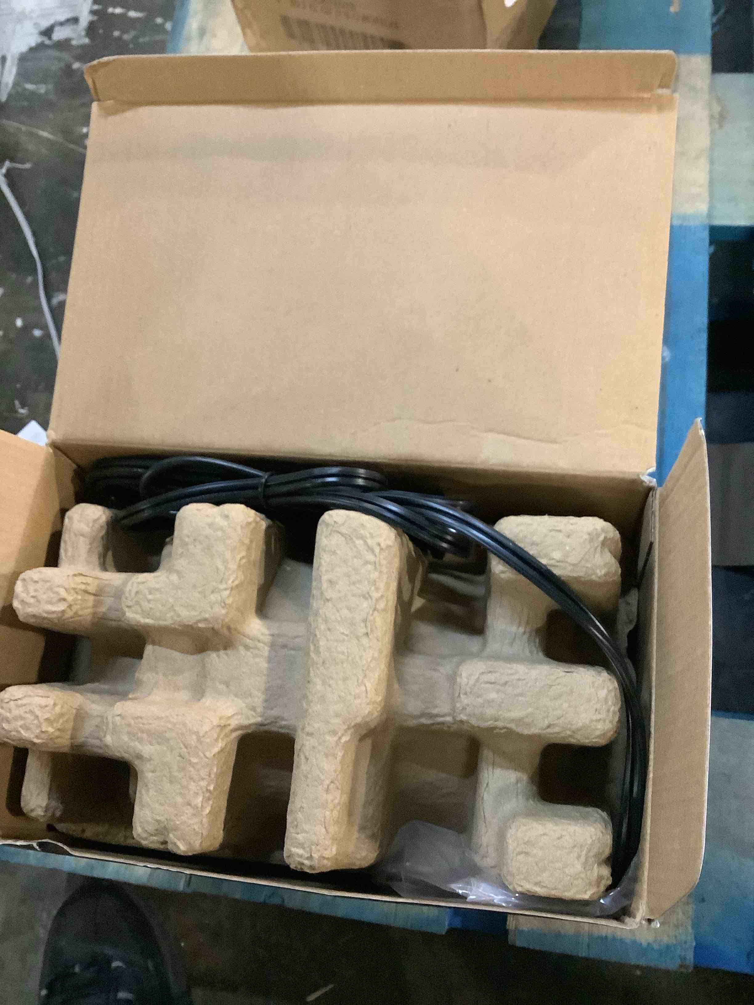 https://s3.amazonaws.com/lotting-images-prod/bidfta/GRA3699993_1758201067102.jpeg