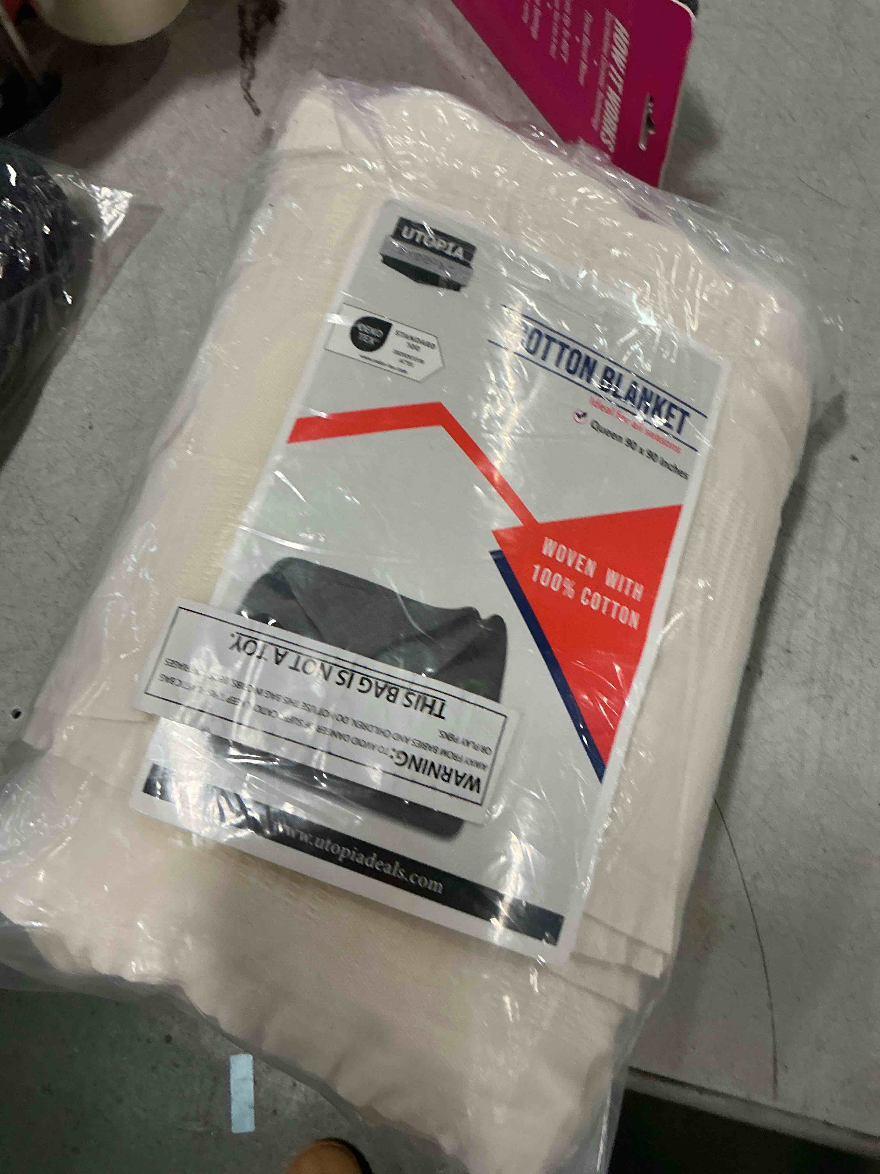 Condition photo showing Good Condition for Utopia Bedding Ivory 100% Cotton Waffle Blanket 300 GSM [Queen - 90x90 Inch] Soft Lightweight Breathable Bed Blanket for All Season