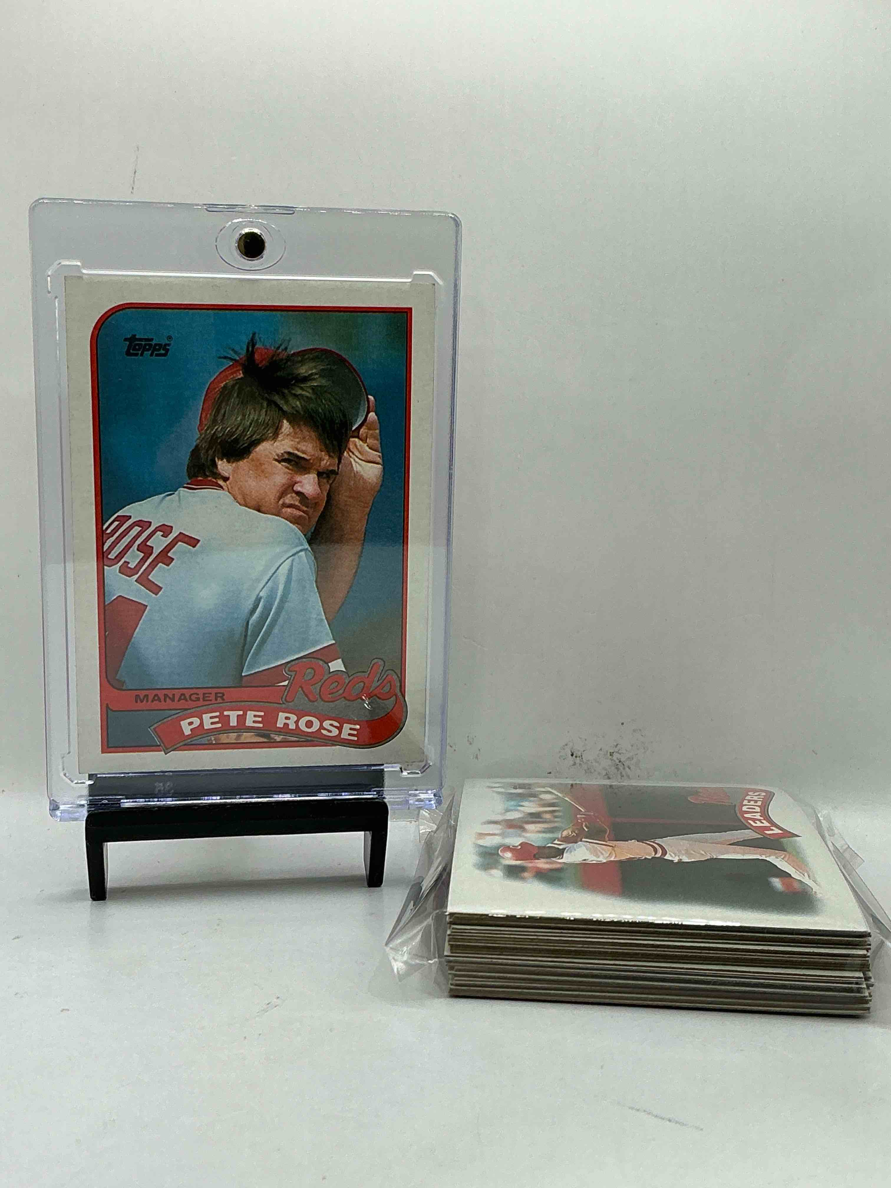 1989 topps reds team set! 29 card reds set! pete rose, tom browning, reds team card, eddie miller, ron oester & more! reds fans rejoice!