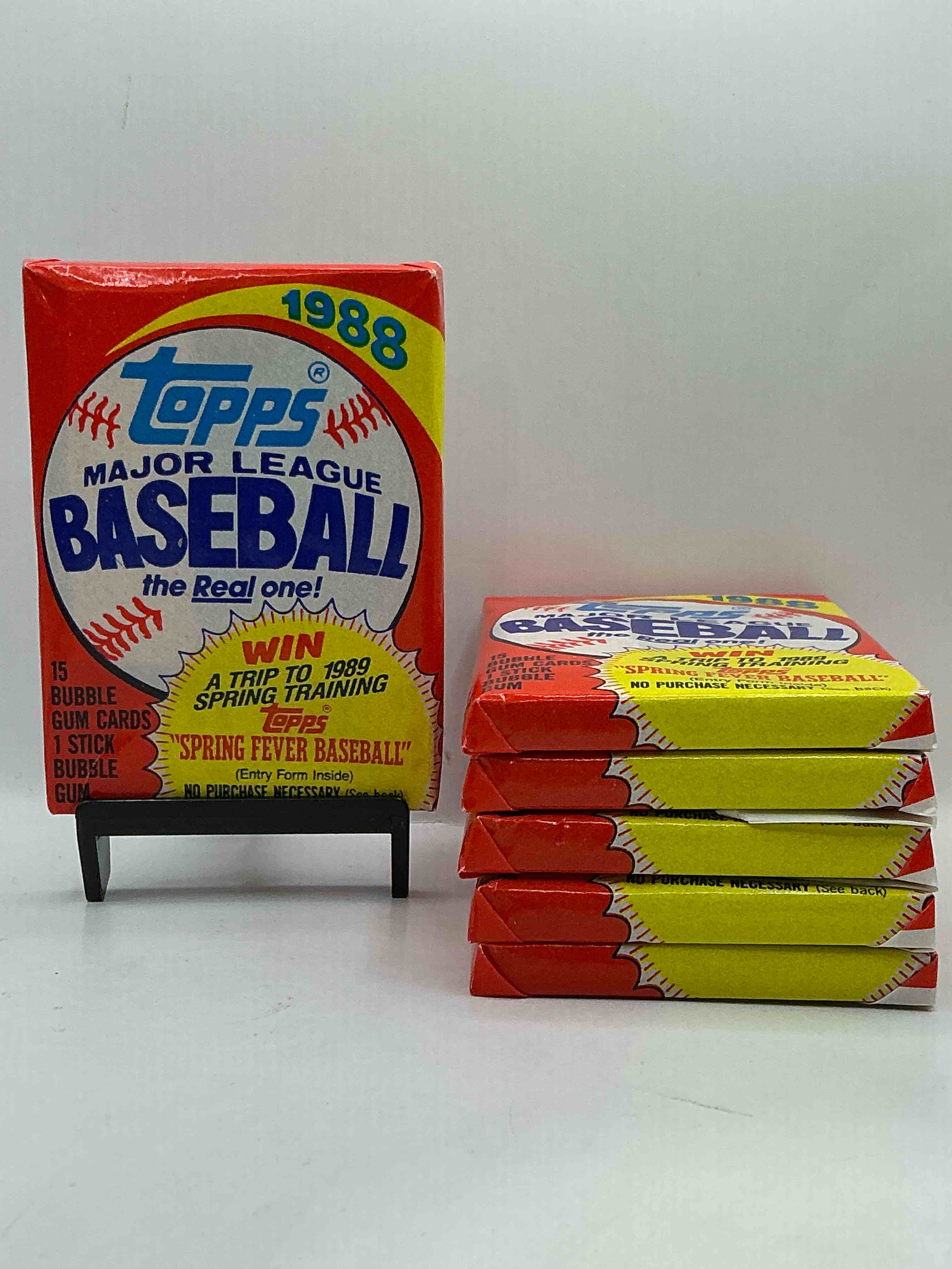 80's Baseball Fan's Rejoice! 1988 Topps Baseball Unopened Wax Packs Full Of Collectible Trading Cards! Search For Valuable Don Mattingly "World Of Baseball" & Nolan Ryan Cards Worth Hundreds In Perfect Condition!