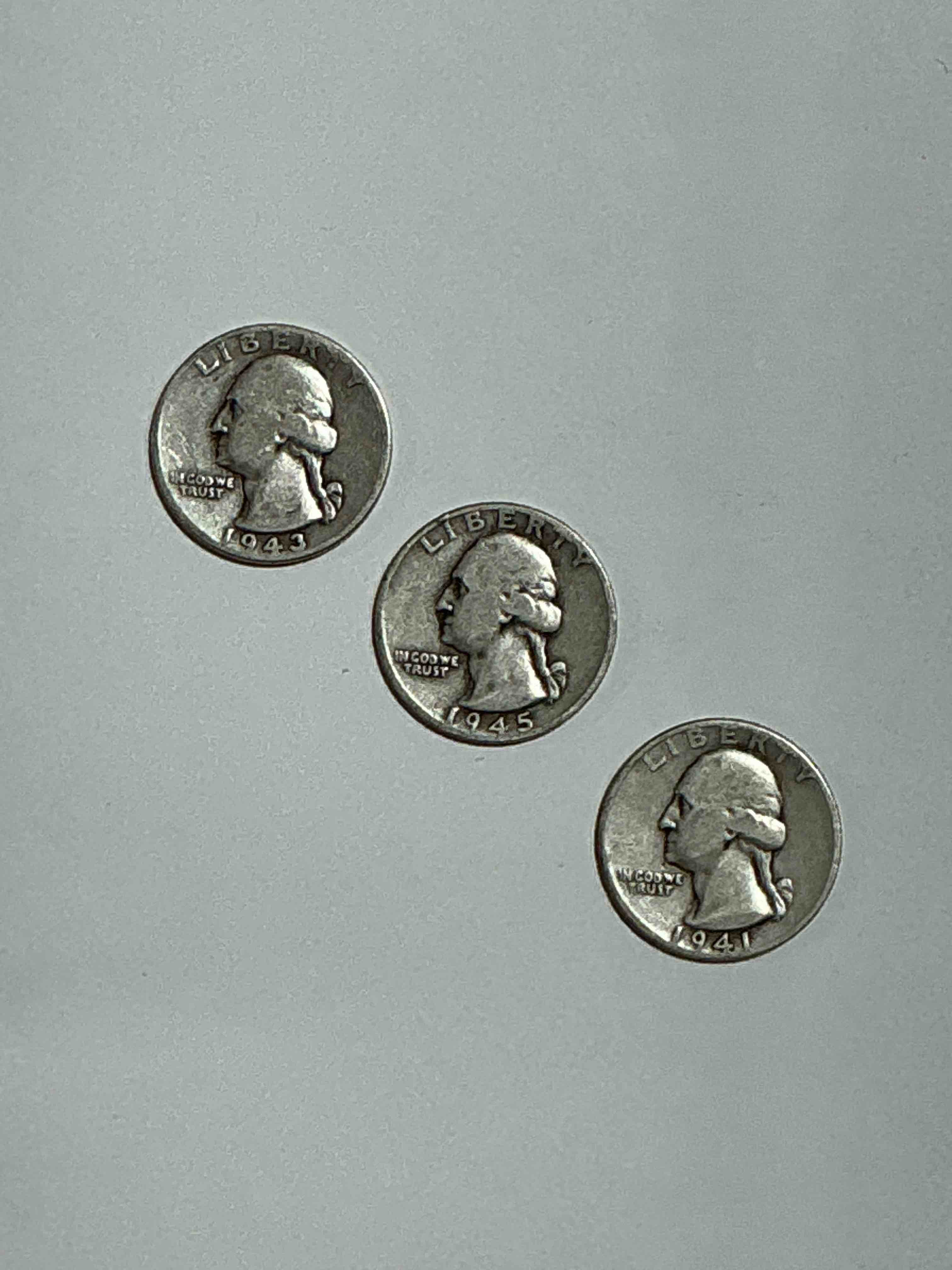 George Washington Brilliant Circulated World War II Silver! Pre 1965 U.S. Quarter Dollar Coins Were Actually Silver, Here Are Great Examples Of Awesome, Pristine George Washington Silver Quarters, Stunning & Circulated! Rare Mints! Great For Investing In Precious Metals! These Coins Were Minted At 90% Silver and 10% Copper, Giving Them A Net Weight Of .18084 Ounces Of Pure Silver Per Coin! Very Hard To Find, Stunning! Invest In Fine U.S. Silver!