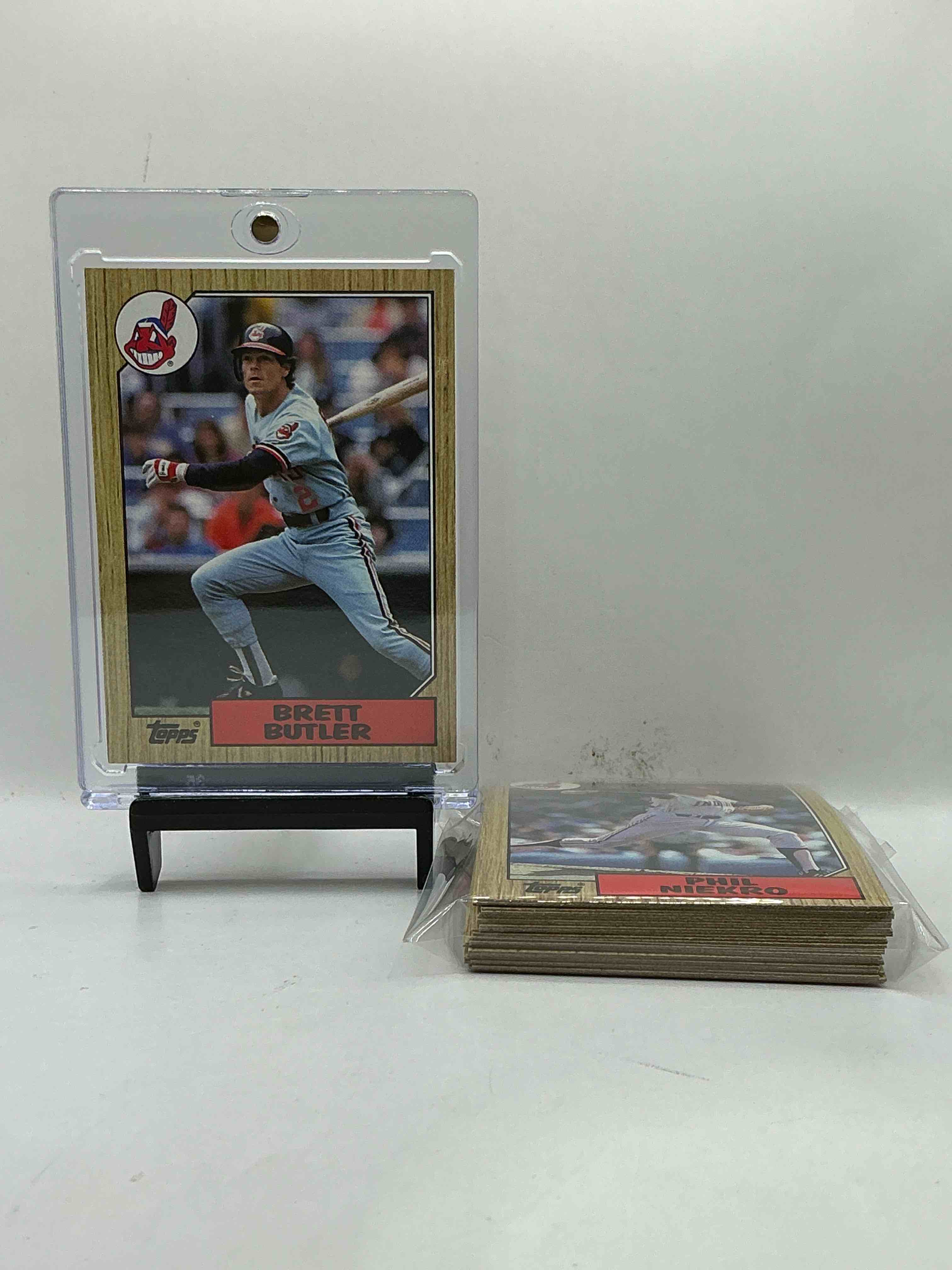 Indians 1987 Team Set! WOW! 27 Card Craziness! Legends & Indians Players From 1987! Chris Bando, Brett Butler, Rich Thompson & More!