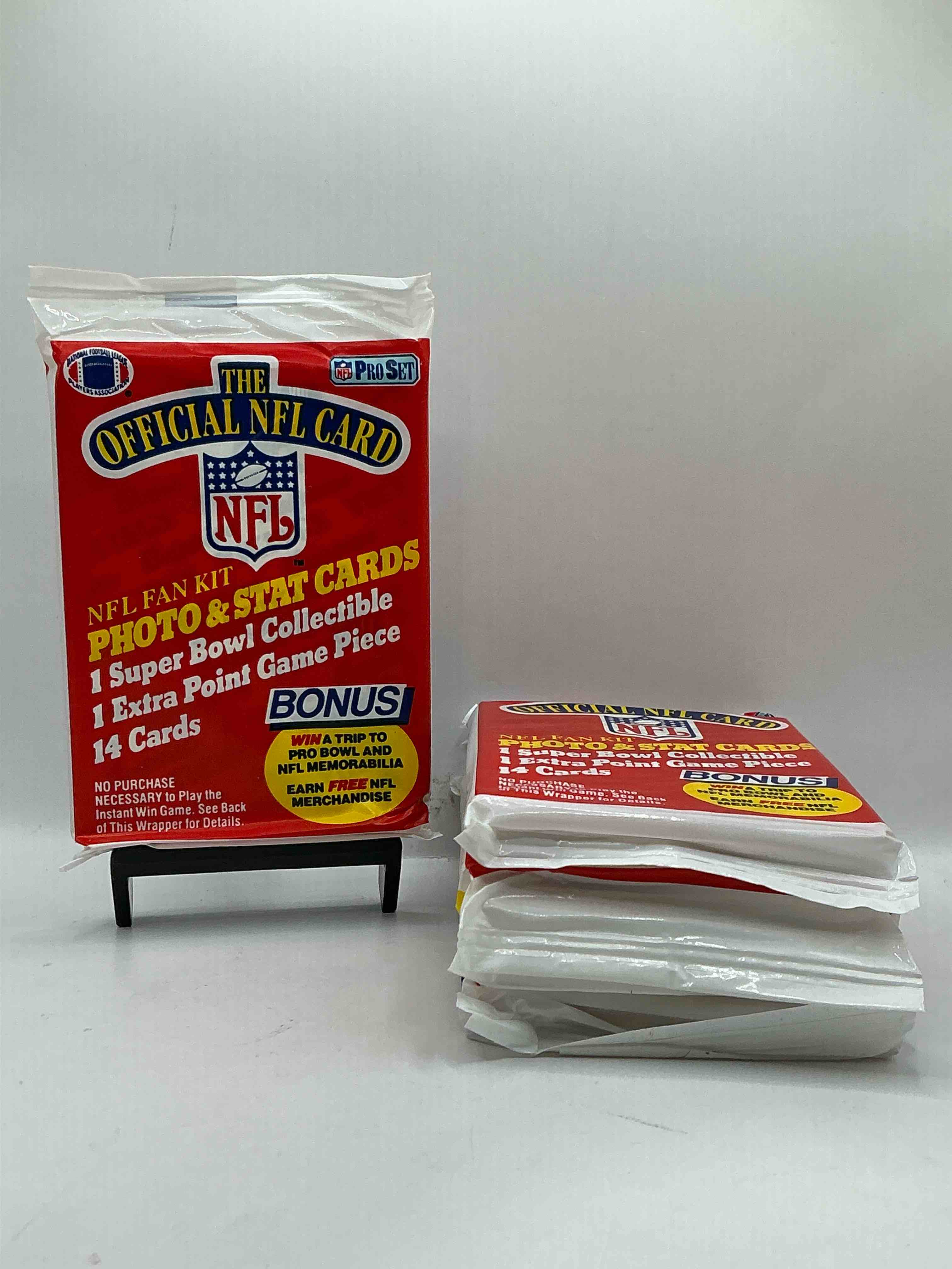 Loaded! 1989 Pro Set Football Sealed Card Pack, Direct From Original Retail Case!Highly Sought After By Collectors As This Year Is Loaded With High Profile Rookies!Search For Rookie Cards From Barry Sanders, Deion Sanders, Troy Aikman, Michael Irvin & Much More! Getting Hard To Find!
