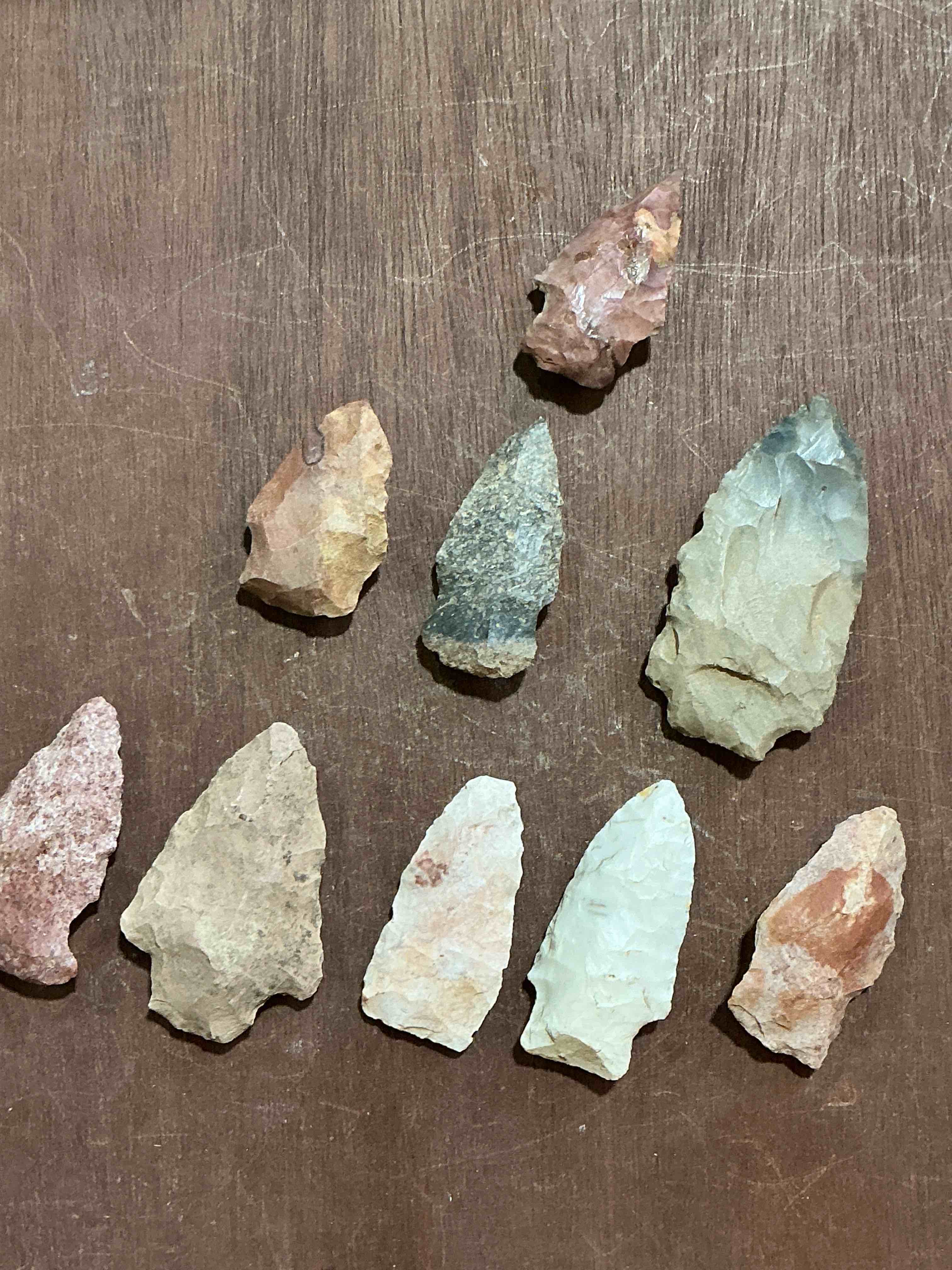 Authentic Ancient Arrowheads! Genuine Indian Arrowheads Collected From Native American Indian Sites Primarily In Northern Alabama! Arrowheads Most Likely From The Chickasaw & Cherokee Tribes Native To Southeast America! Own Genuine, Authentic, Native American Arrowheads! (Dime Used In Picture For Size Reference Only, Not Included)