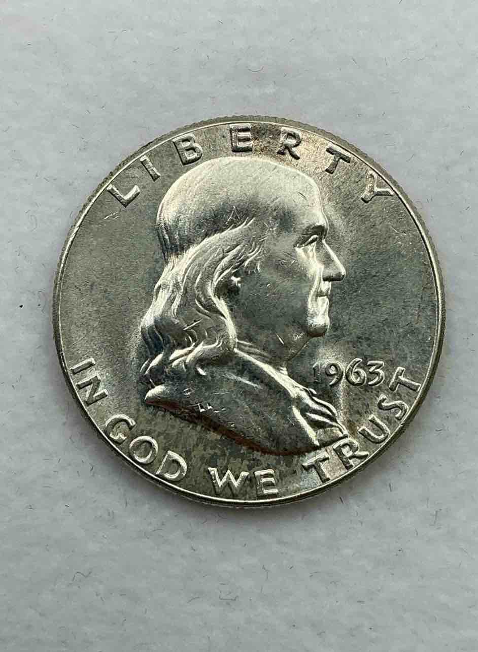 uncirculated ben franklin silver! pre 1965 silver u.s. half dollar coins! before 1965 american half dollars were actually silver, here is a rare version in excellent, uncirculated condition! great for investing in precious metals! these heavy half dollars were minted at 90% silver and 10% copper, giving them a net weight of 36169 ounces of pure silver per coin! very rare in this great. condition!