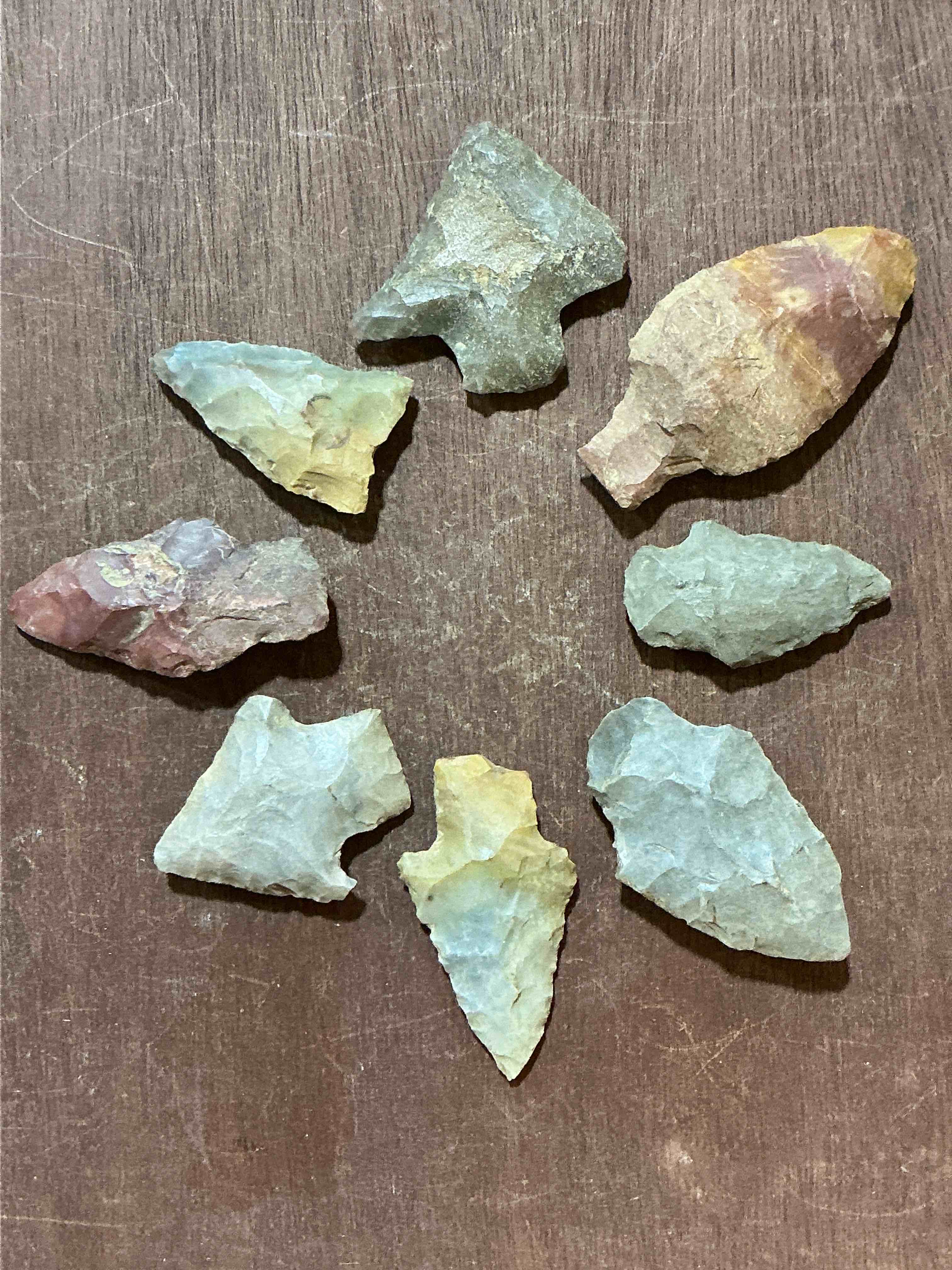 Authentic Ancient Arrowheads! Genuine Indian Arrowheads Collected From Native American Indian Sites Primarily In Northern Alabama! Arrowheads Most Likely From The Chickasaw & Cherokee Tribes Native To Southeast America! Own Genuine, Authentic, Native American Arrowheads! (Dime Used In Picture For Size Reference Only, Not Included)