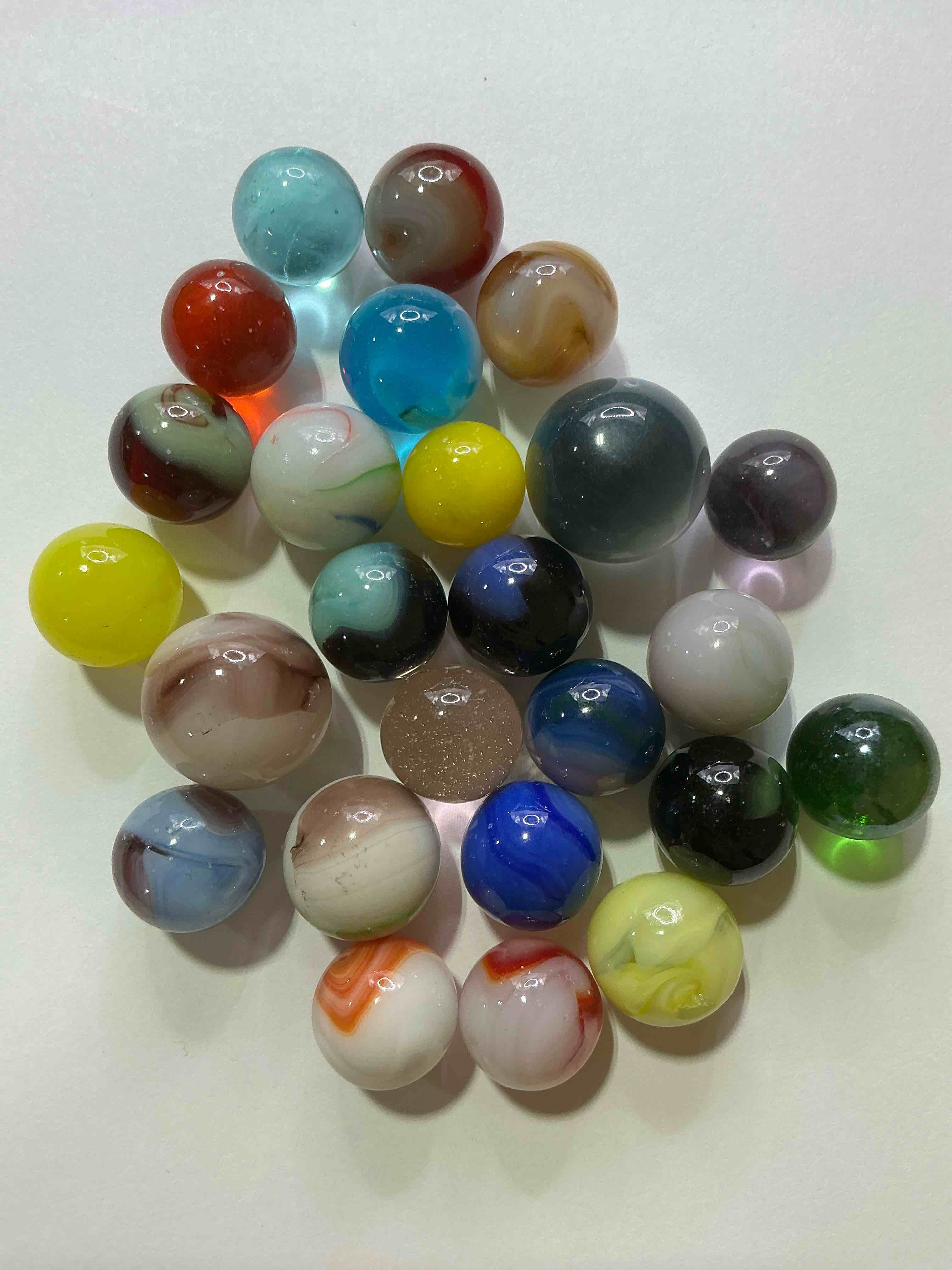 Antique Glass Marbles! Genuine Stunning Marbles Lot, All Marbles Made Between The Years 1925-1965 & Made With Uranium! Many Are Great Depression Era & Even Earlier! Gorgeous, Authentic Pieces Of History!  