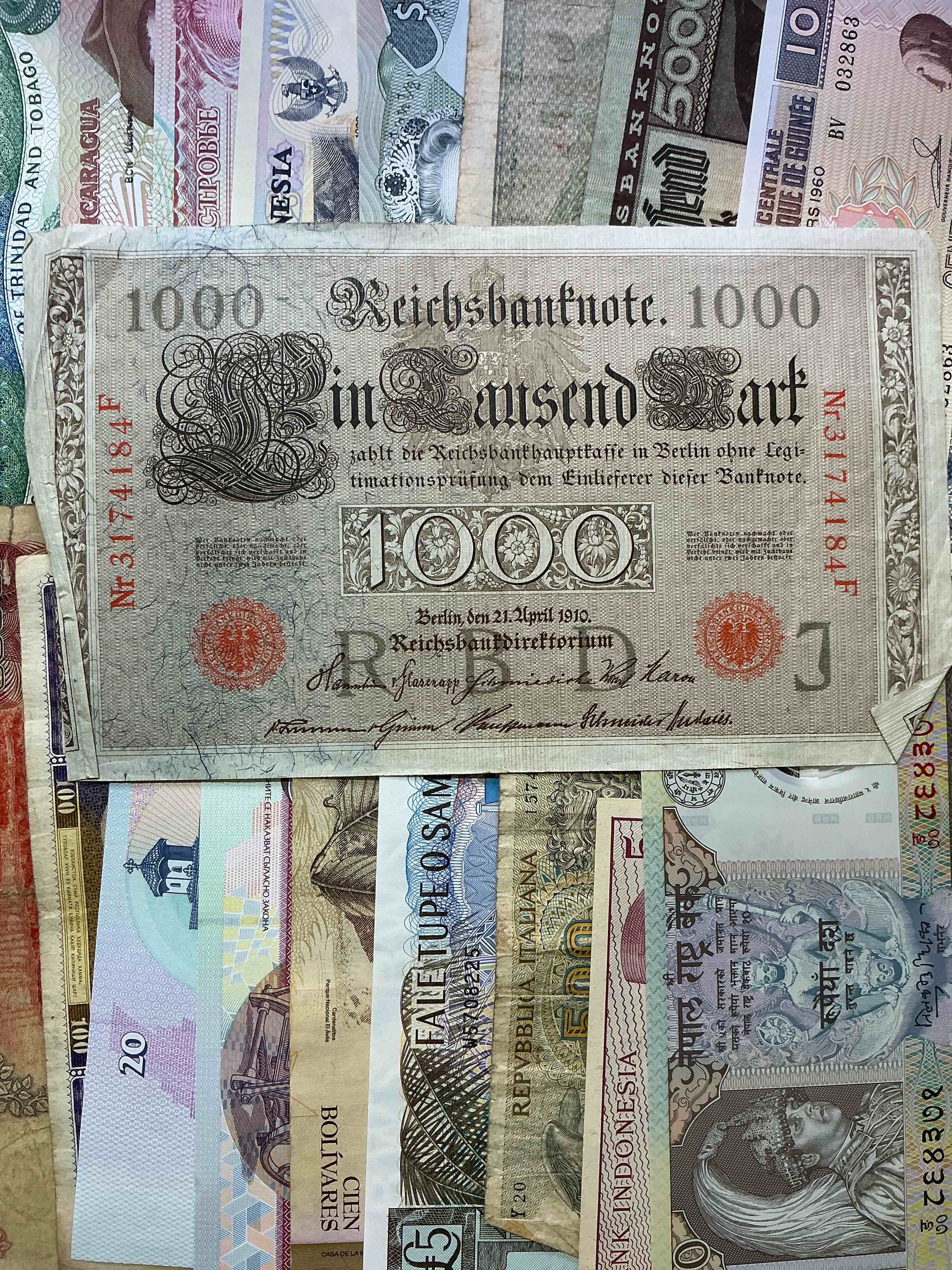 World Antique & Vintage Authentic Paper Money! Genuine Paper Currency From Around The World, All Bills Unique & Typically Span The Last 100 Years Or So! In Circulated & Uncirculated Condition! Impossible To Collect! 