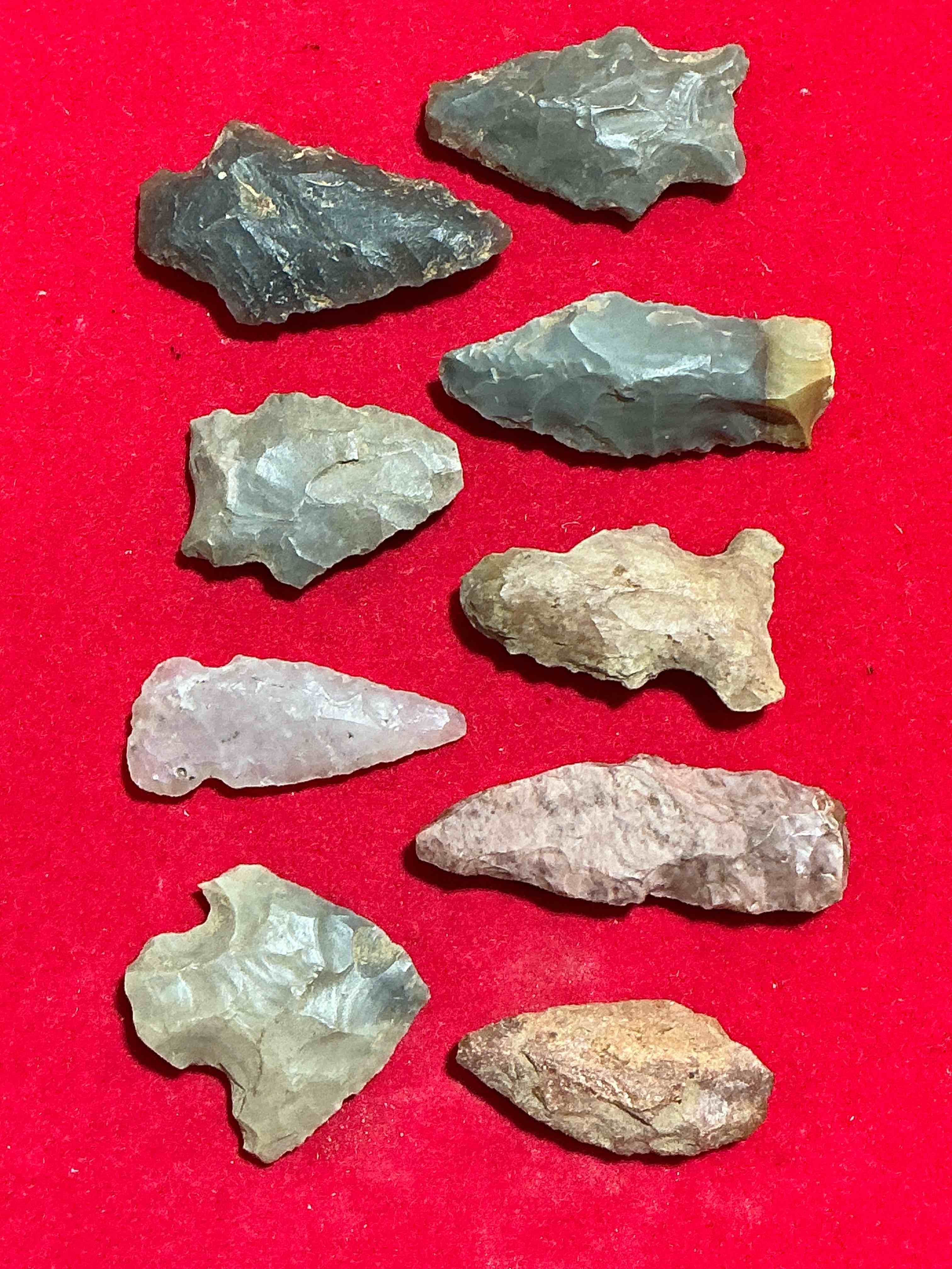 Authentic Ancient Arrowheads! Genuine Indian Arrowheads Collected From Native American Indian Sites Primarily In Northern Alabama! Arrowheads Most Likely From The Chickasaw & Cherokee Tribes Native To Southeast America! Own Genuine, Authentic, Native American Arrowheads! (Dime Used In Picture For Size Reference Only, Not Included)