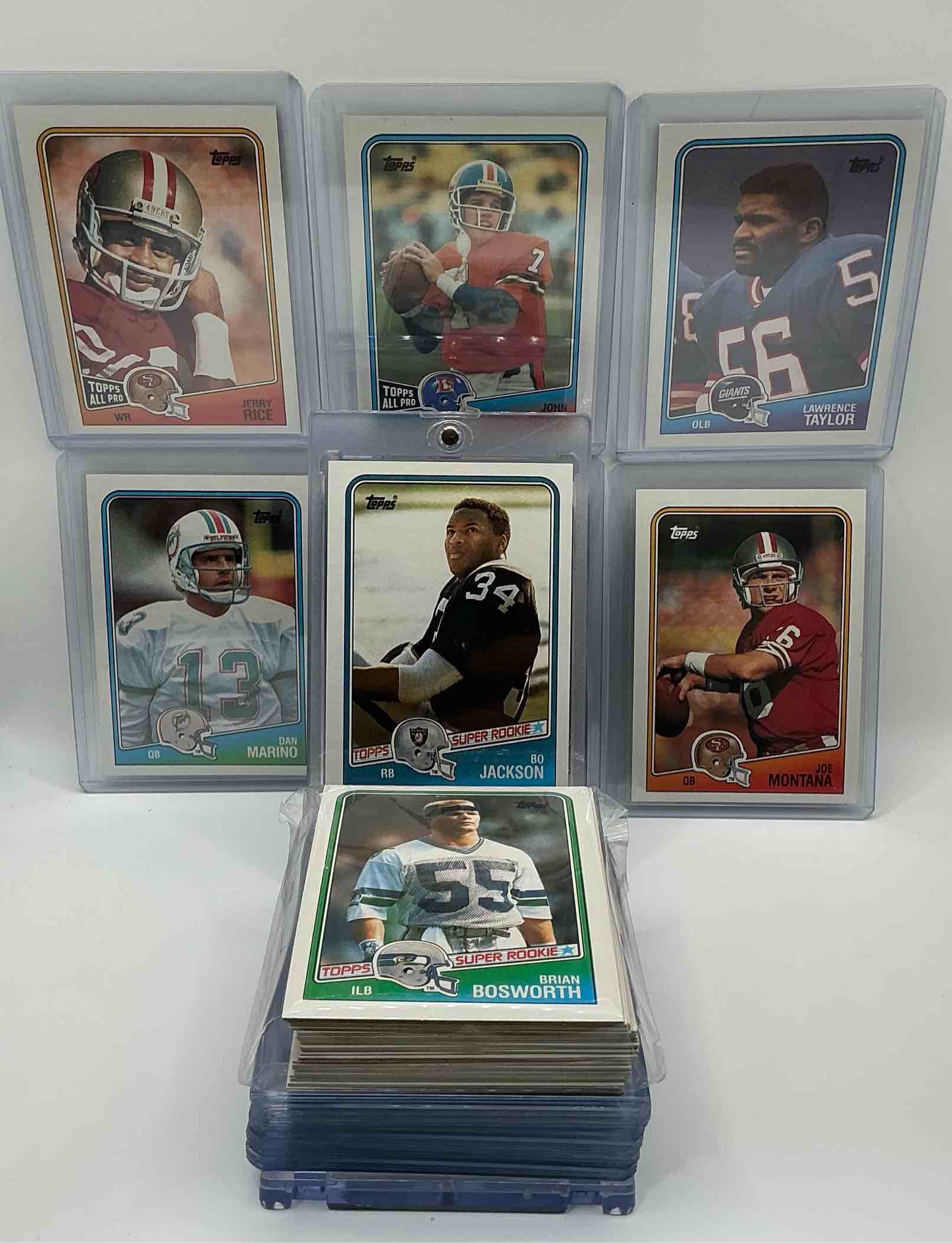 Bo Jackson Rookie! 1988 Topps Football 50 Card Lot! The Biggest Names From The Era! Jerry Rice, Joe Montana, Dan Marino, John Elway, Lawrence Taylor & More! Perfect For Any 80’s Baseball Fan… With Insane Bo Jackson Rookie Card! WOW!